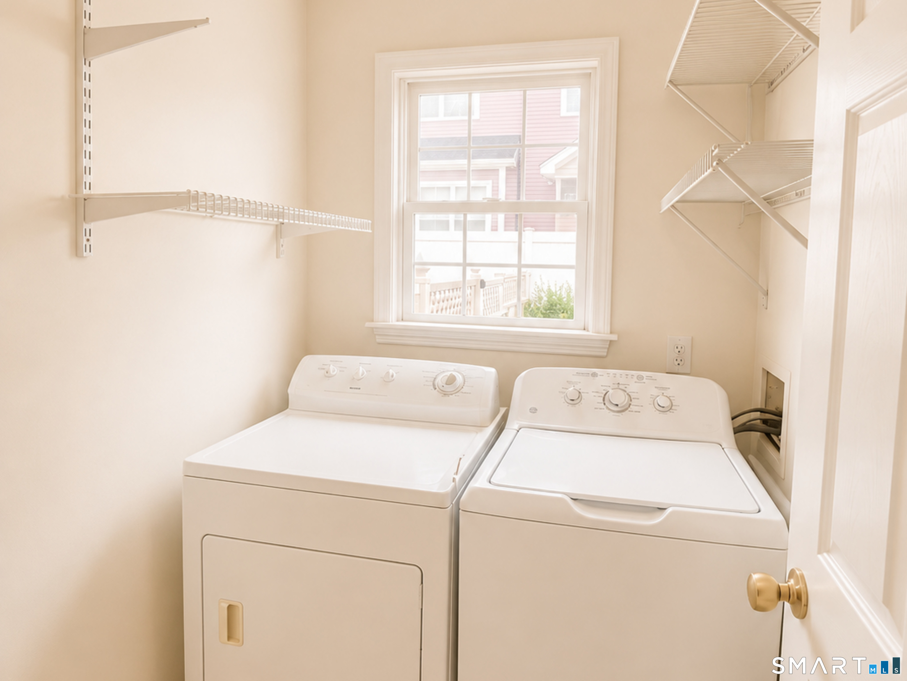 220 Castle Avenue Unit #220 photo 6