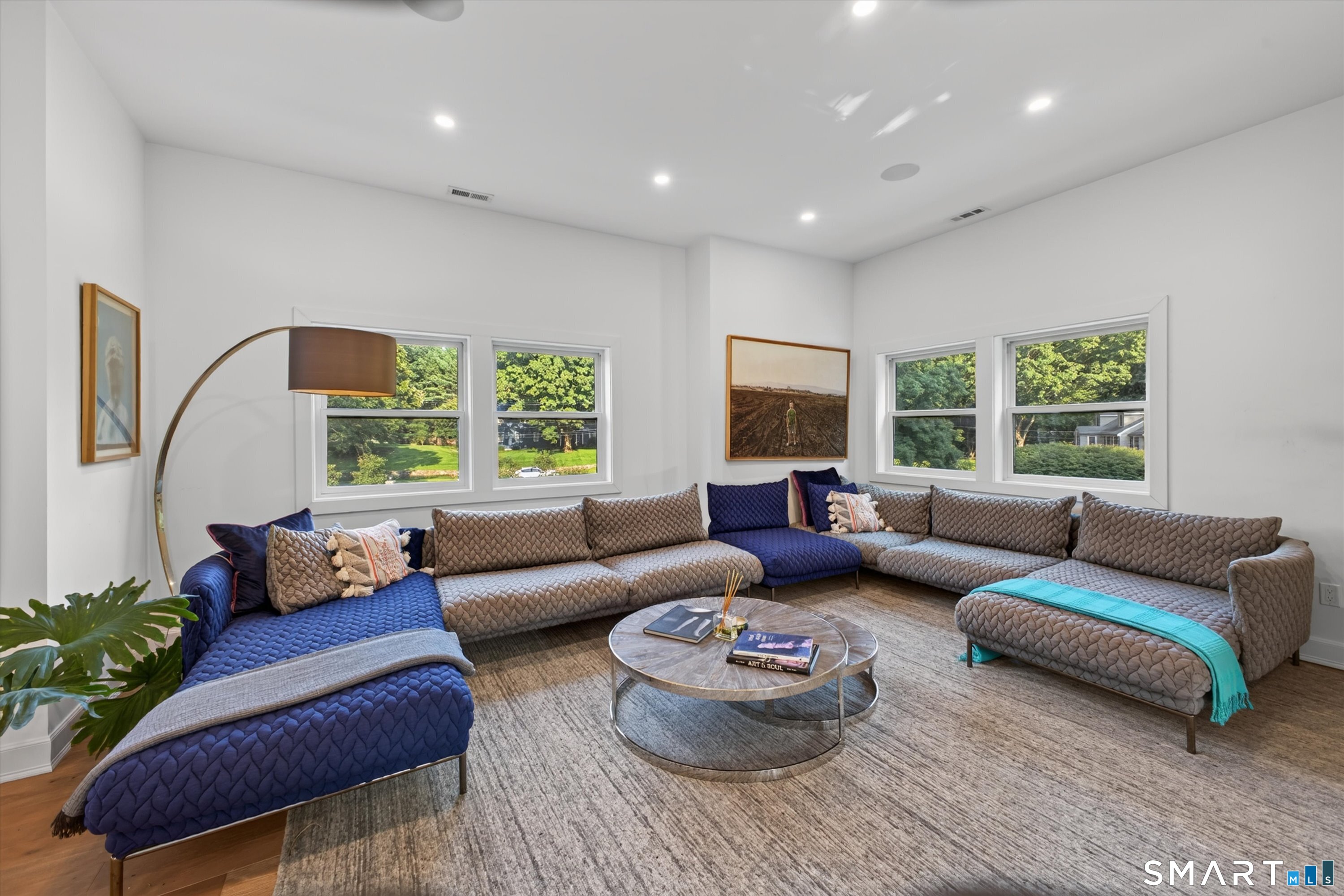 6 Abbotts Lane photo 33