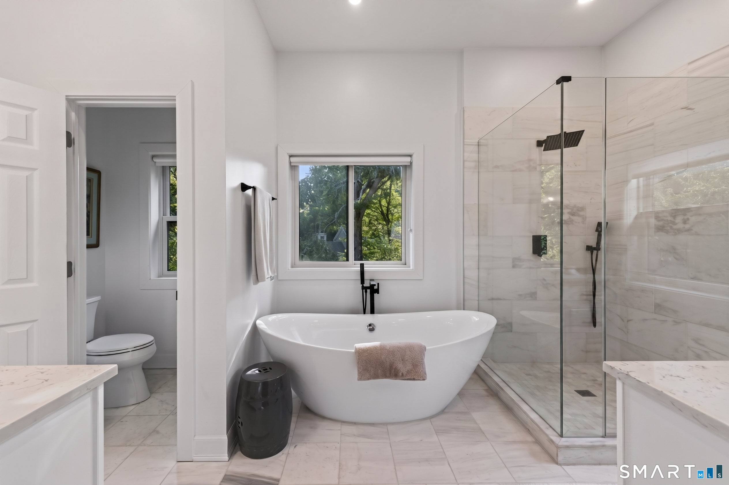 6 Abbotts Lane photo 28