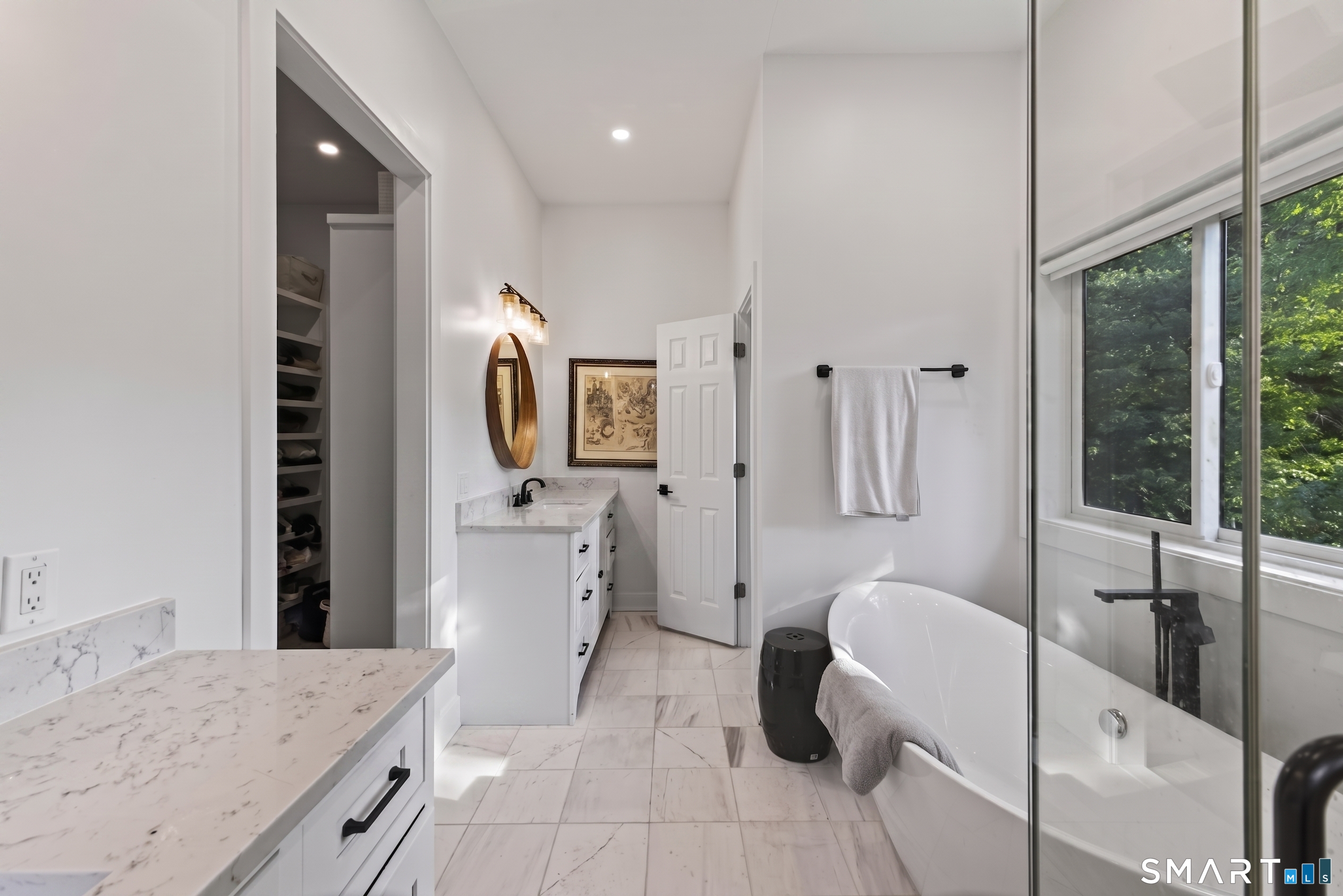 6 Abbotts Lane photo 29