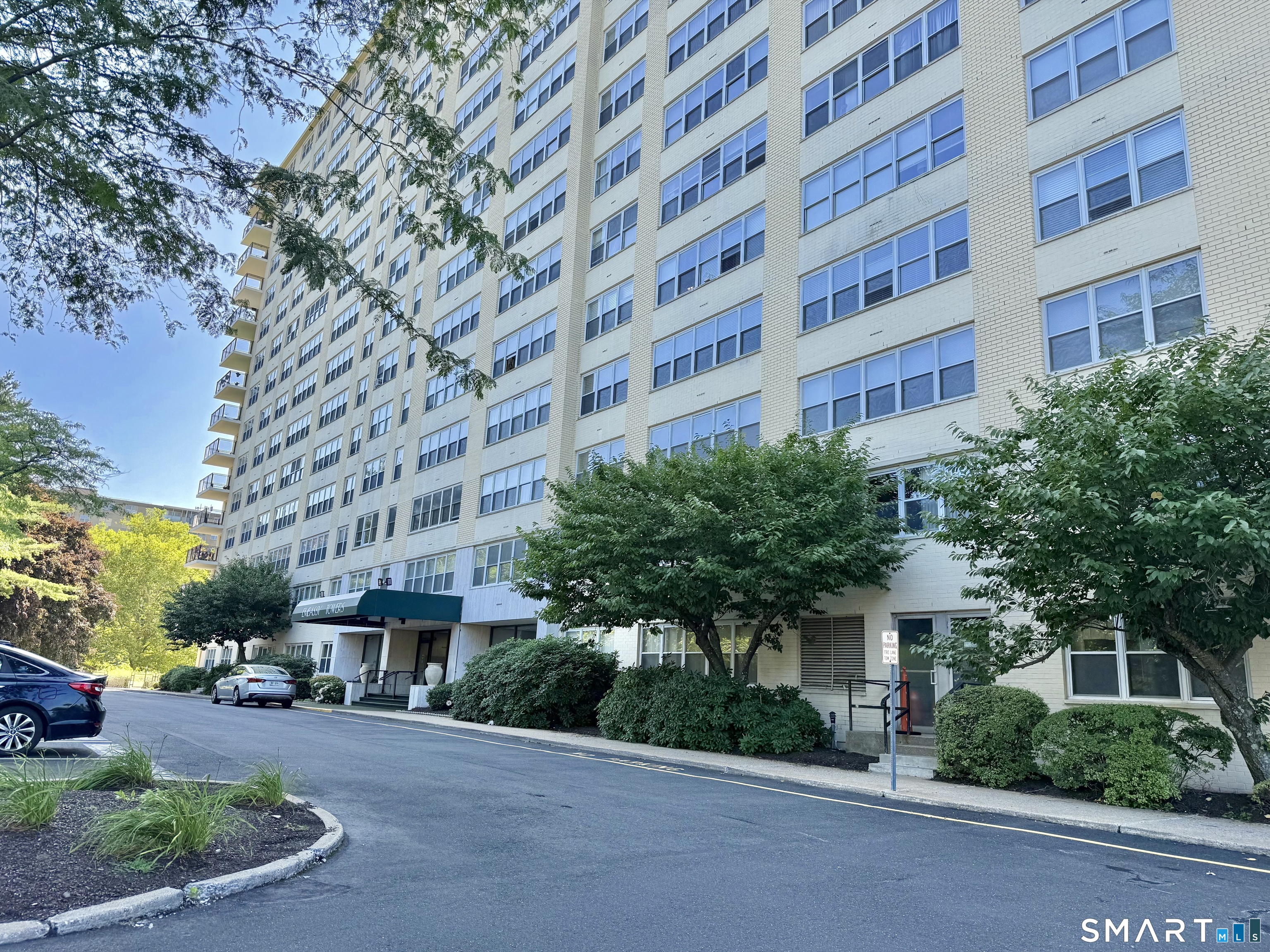 1st image of 2625 Park Ave #3B, Bridgeport, CT 06604 | MLS# 24199944