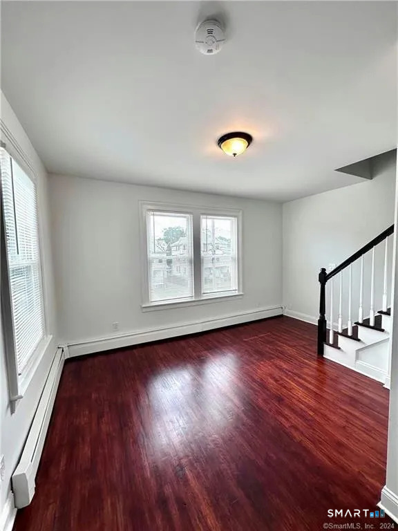 74 Howard Avenue photo 5