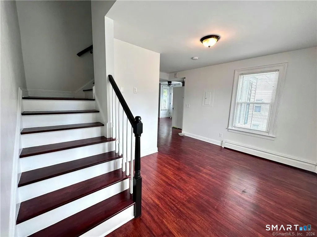 74 Howard Avenue photo 6