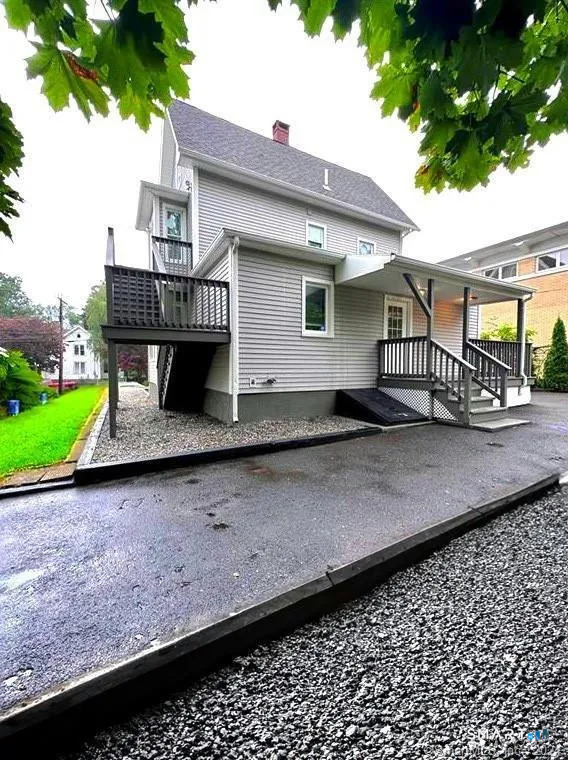 74 Howard Avenue photo 9