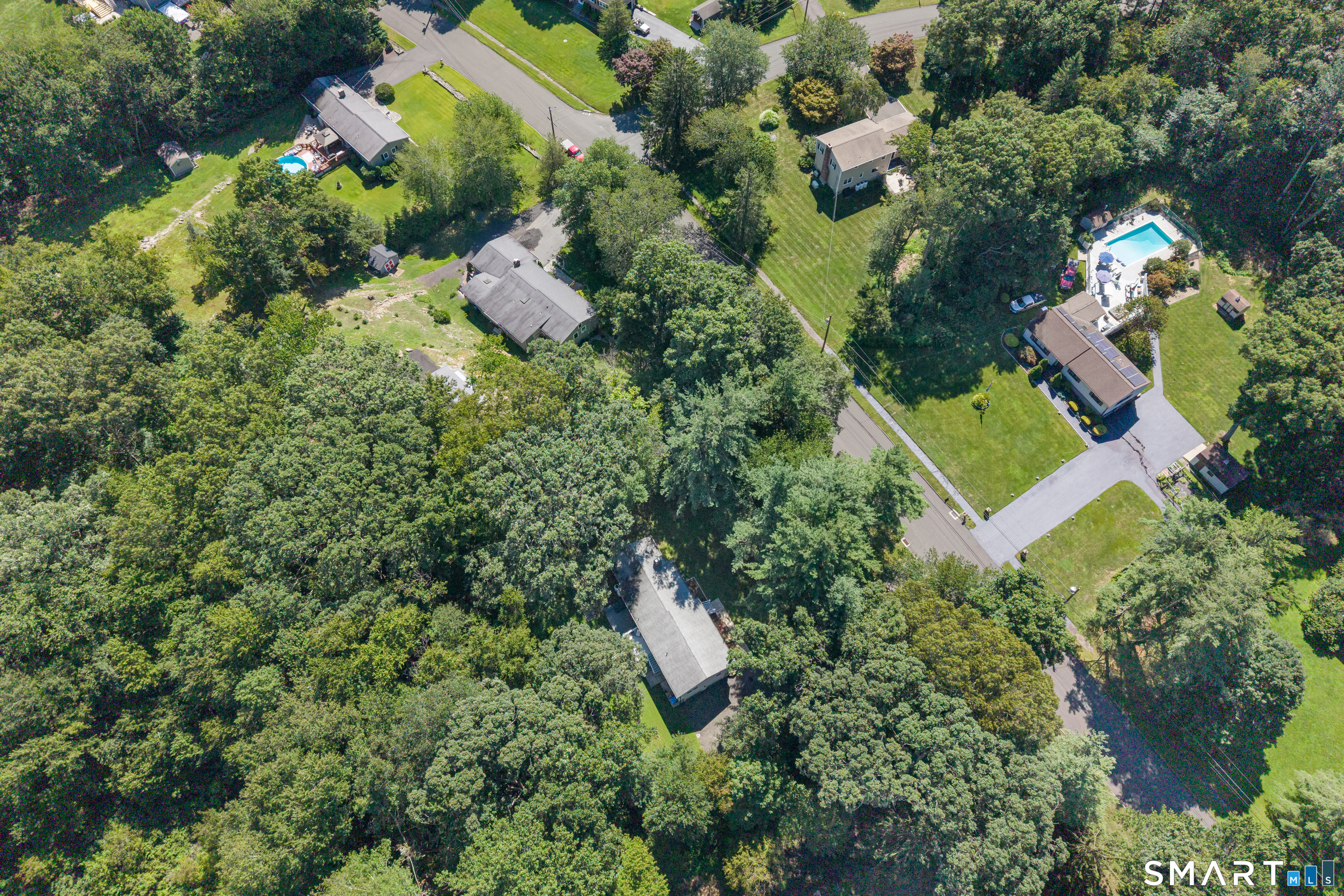 39th image of 27 Winchester Dr, Shelton, CT 06484 | MLS# 24199568