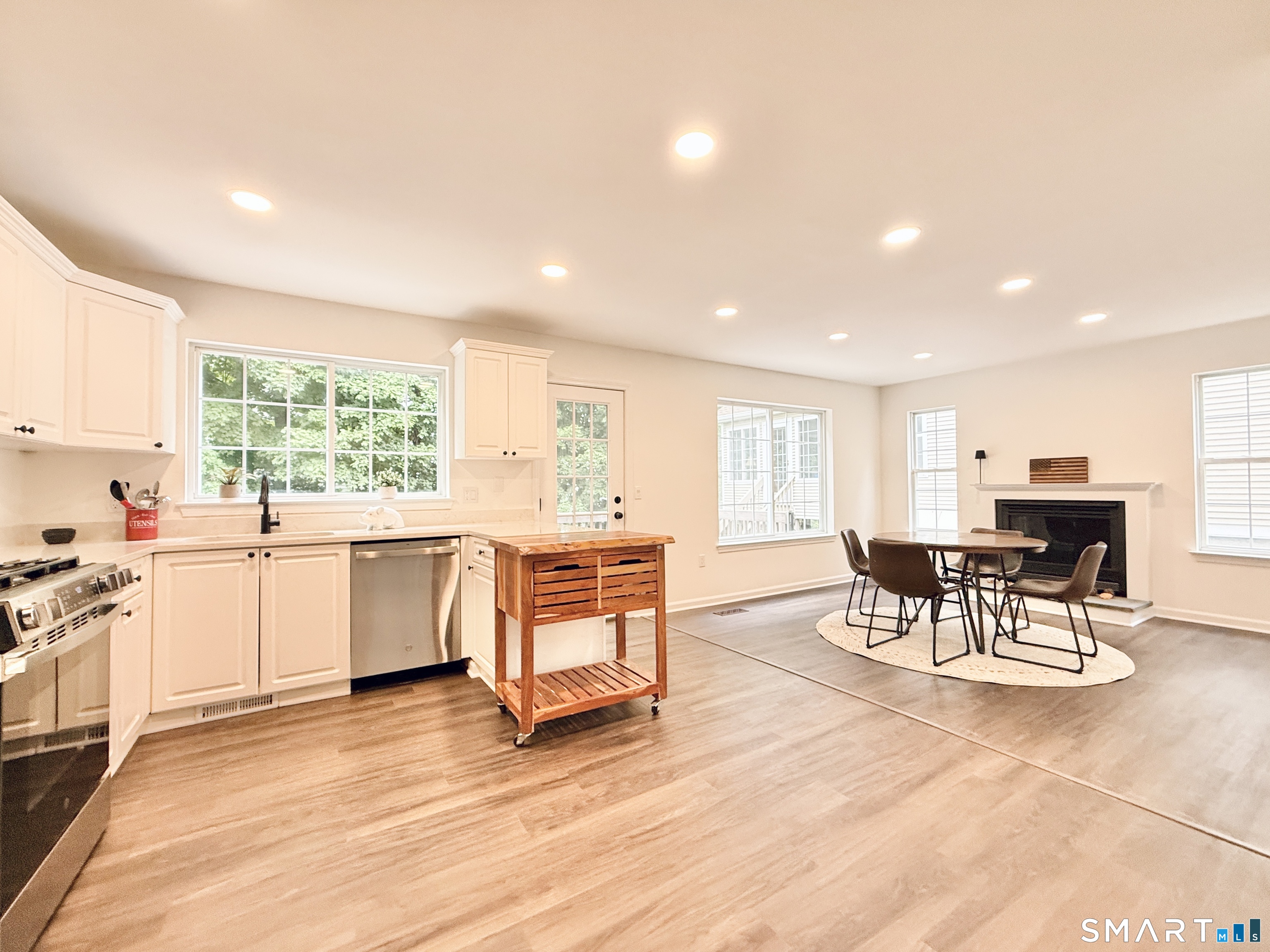 95 Intervale Road, Stamford, Connecticut photo 4