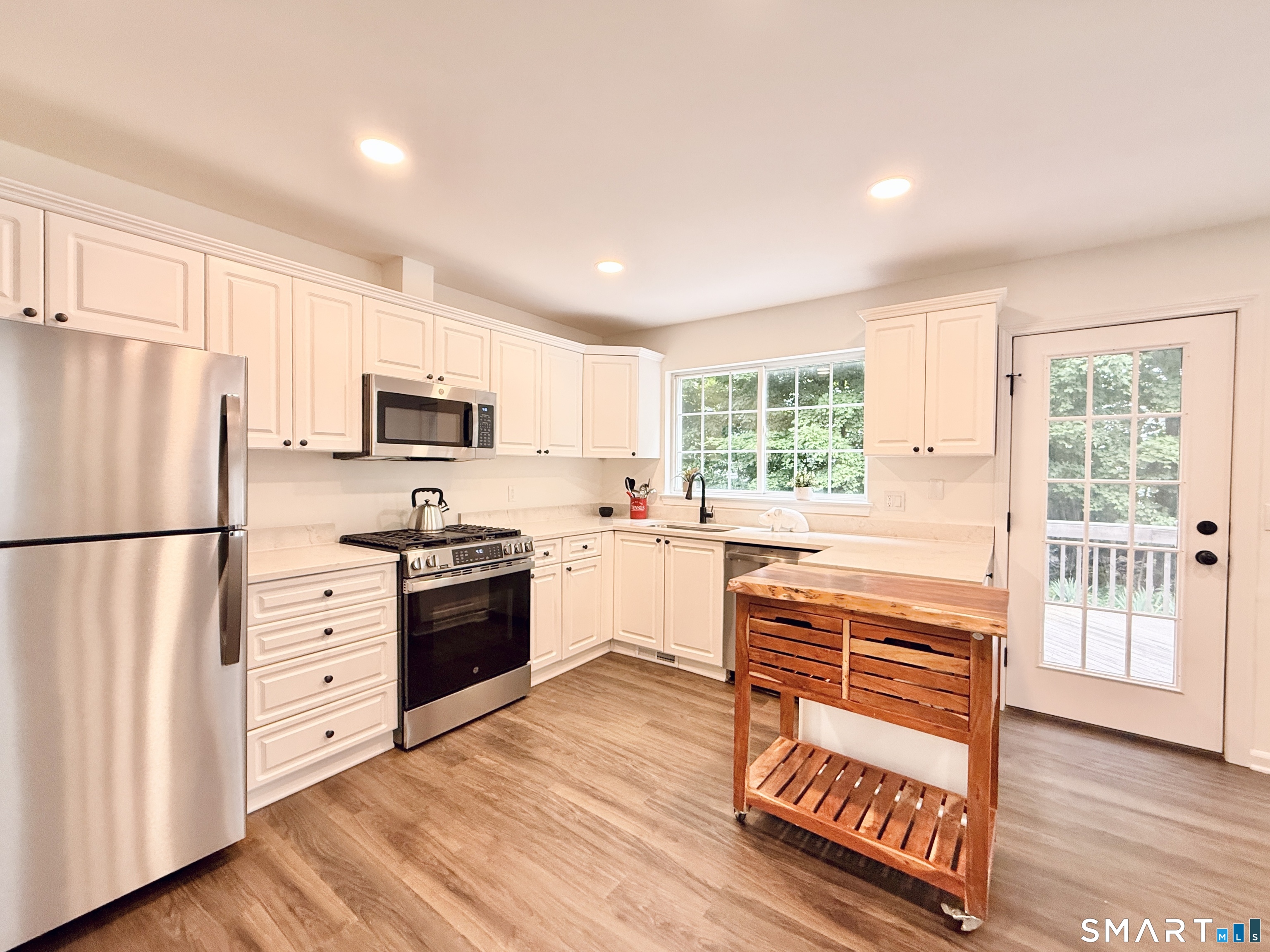 95 Intervale Road, Stamford, Connecticut photo 2
