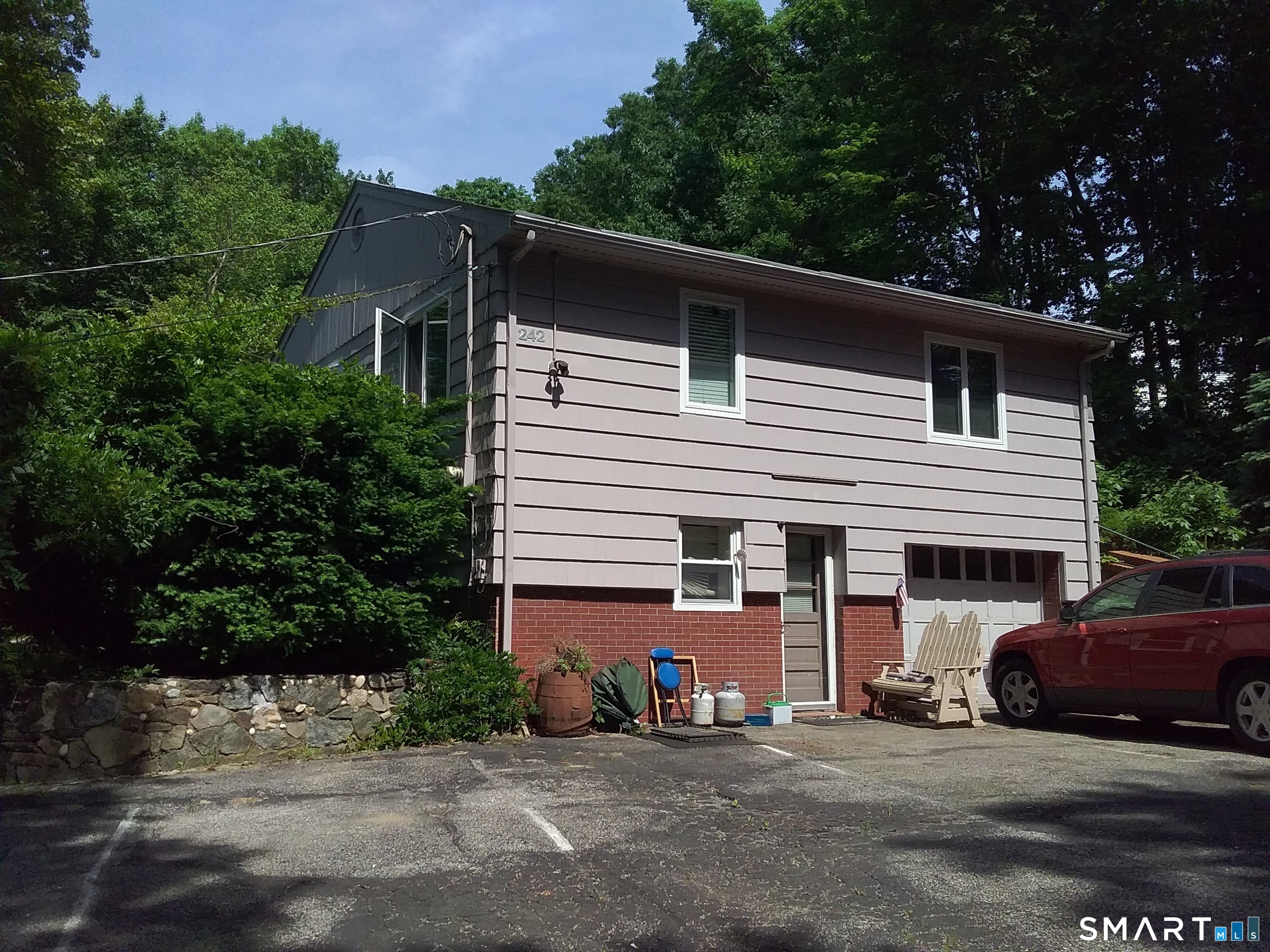 242 Grove Street photo 14