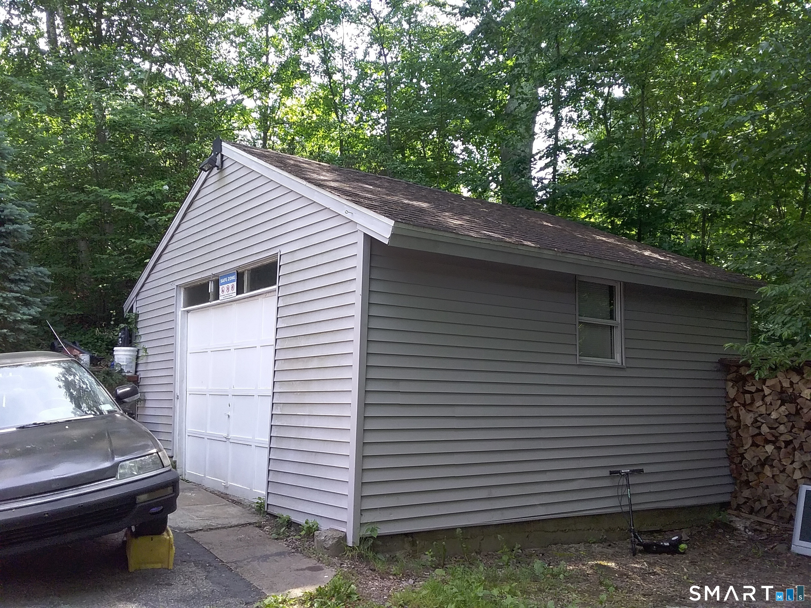 242 Grove Street photo 15