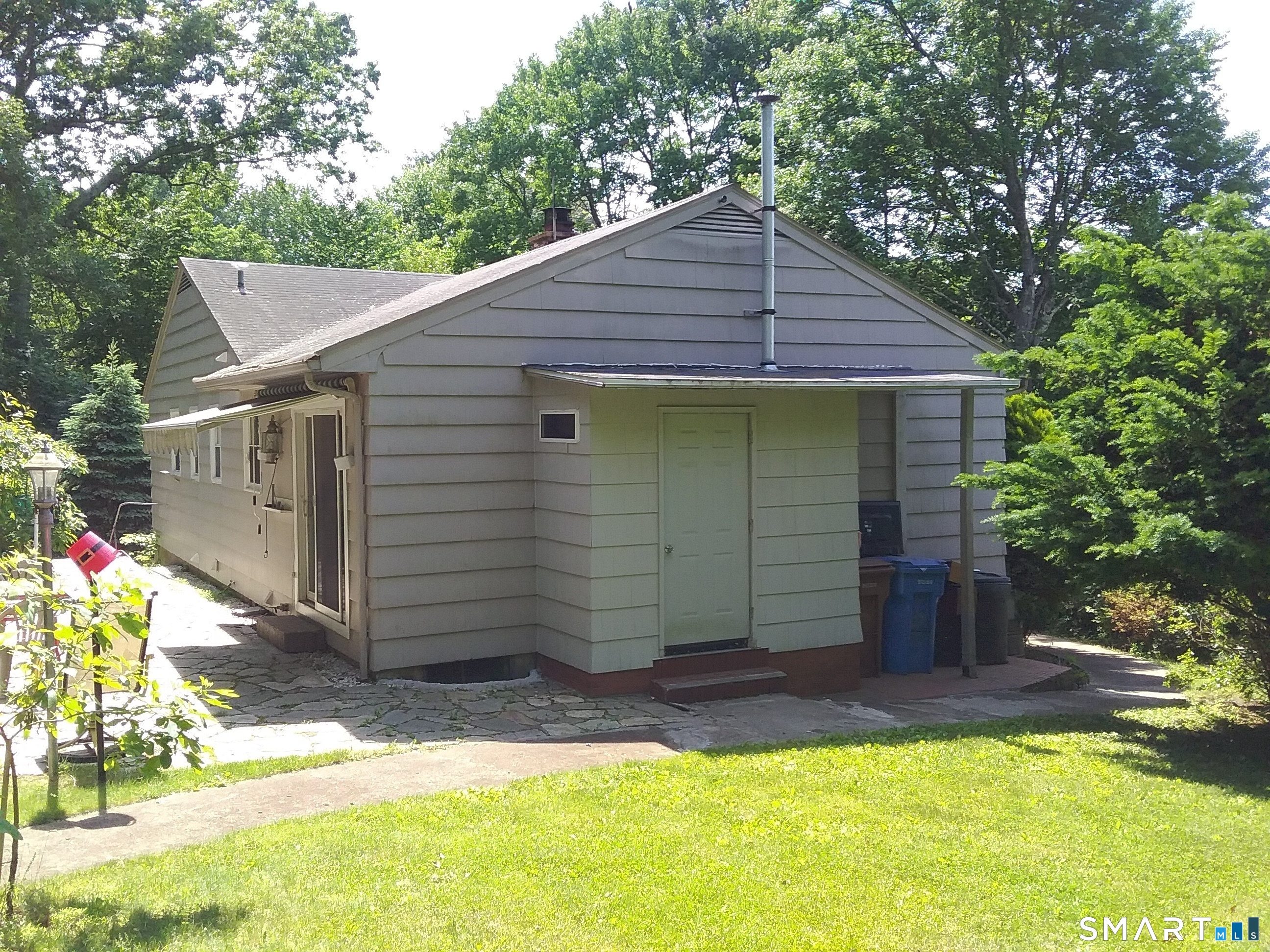 242 Grove Street photo 18
