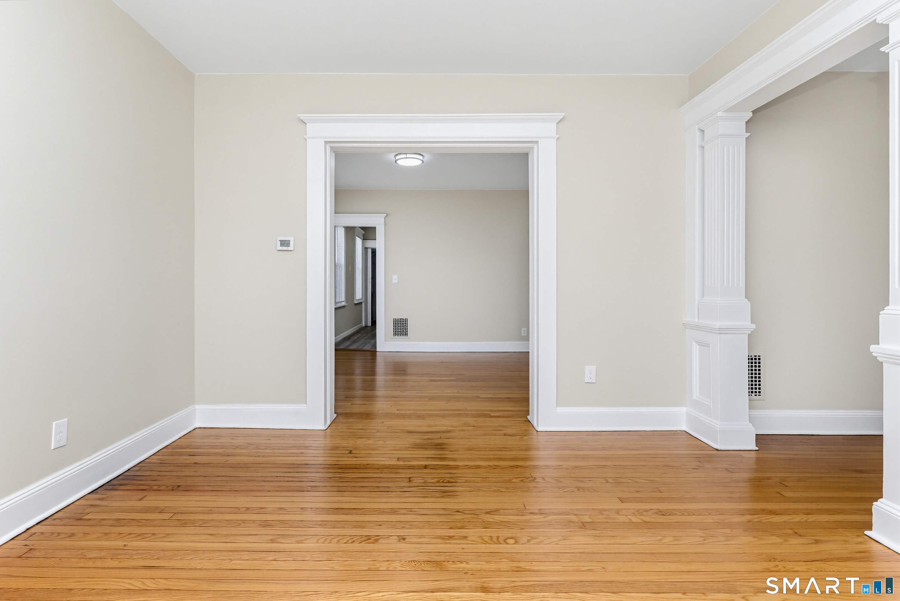 885 Grand Street photo 30