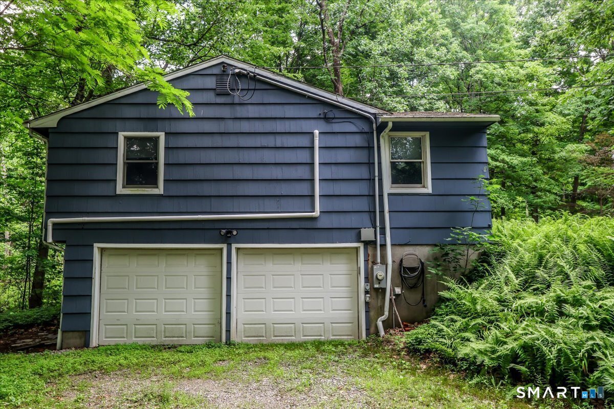 643 Bucks Hill Road photo 25