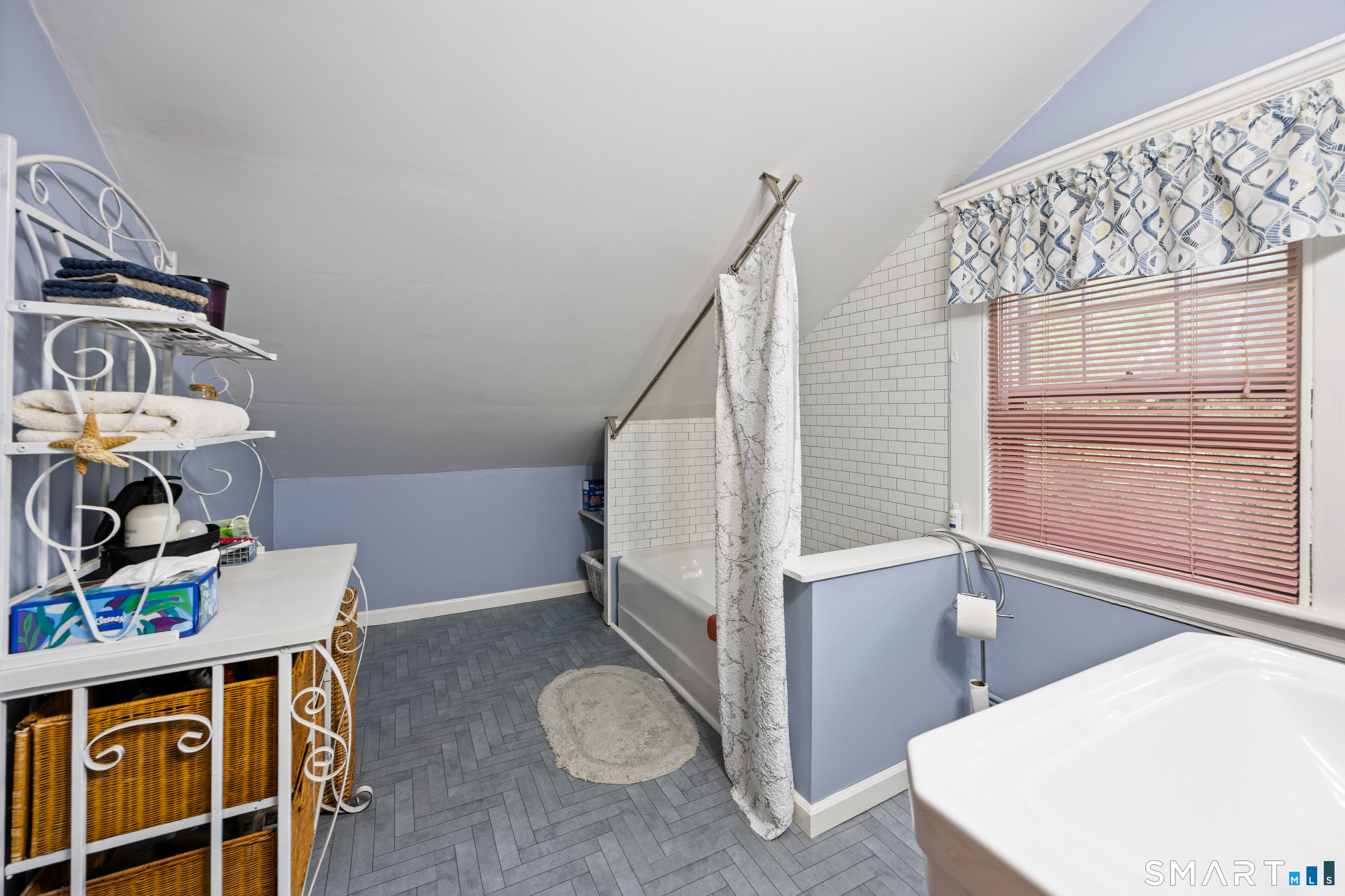 26 Fairview Street photo 22