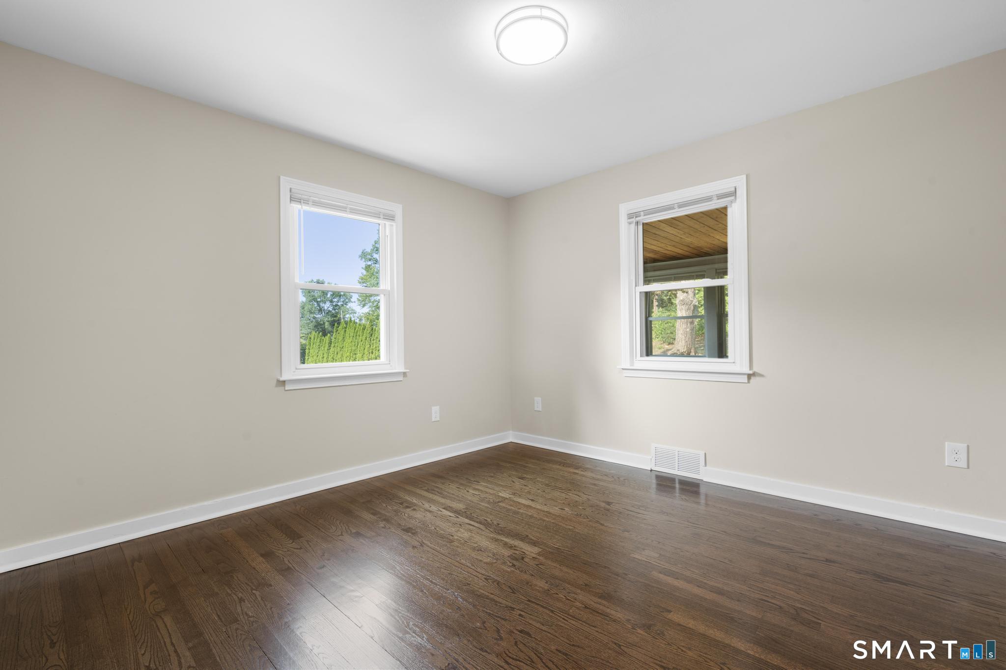 57 Soundview Avenue photo 11