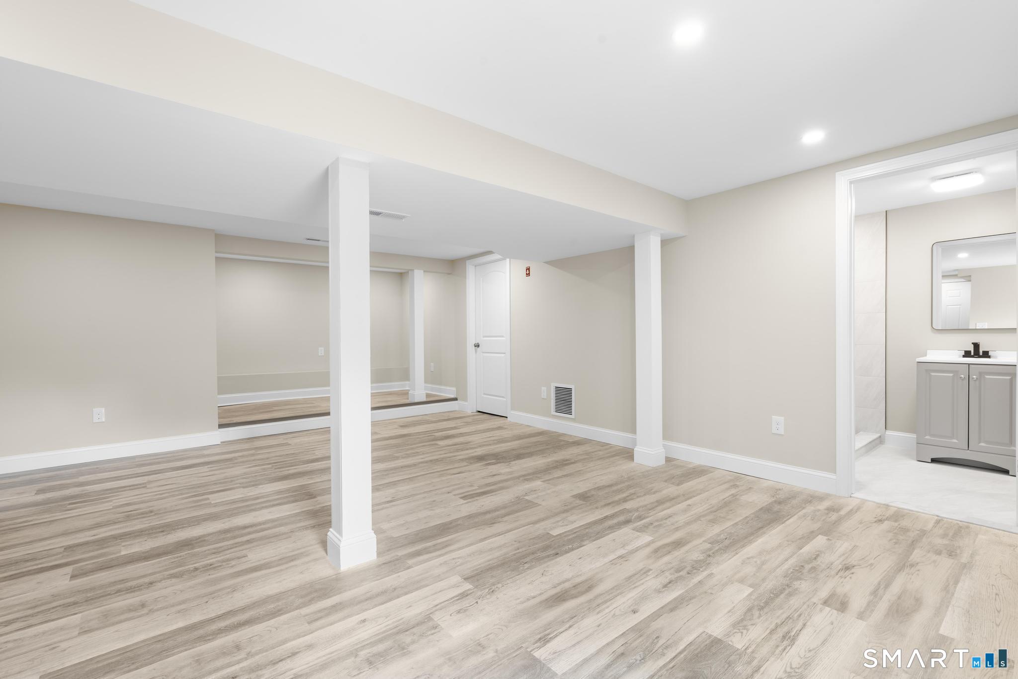 57 Soundview Avenue photo 17