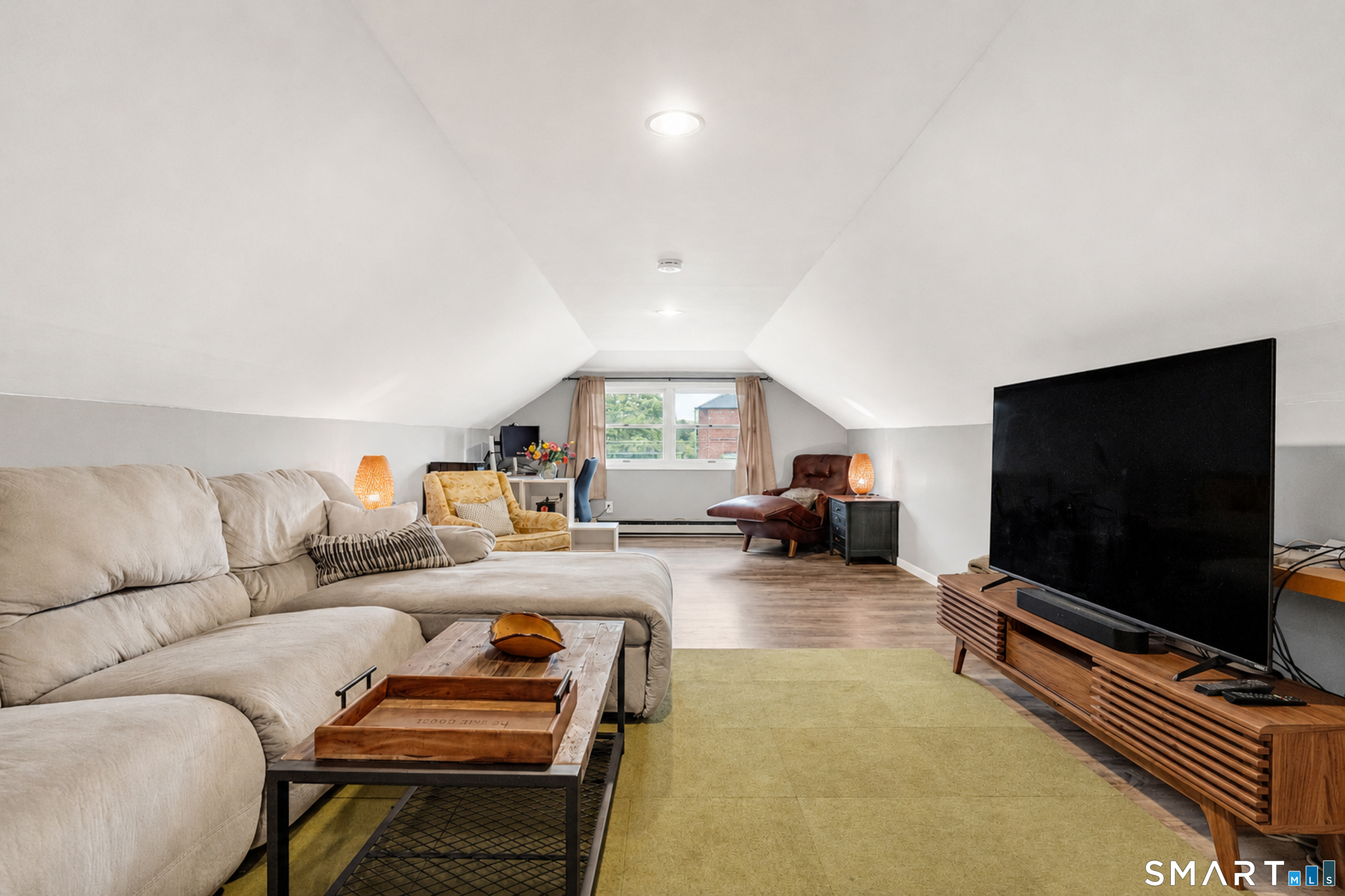 286 Russell Street photo 32