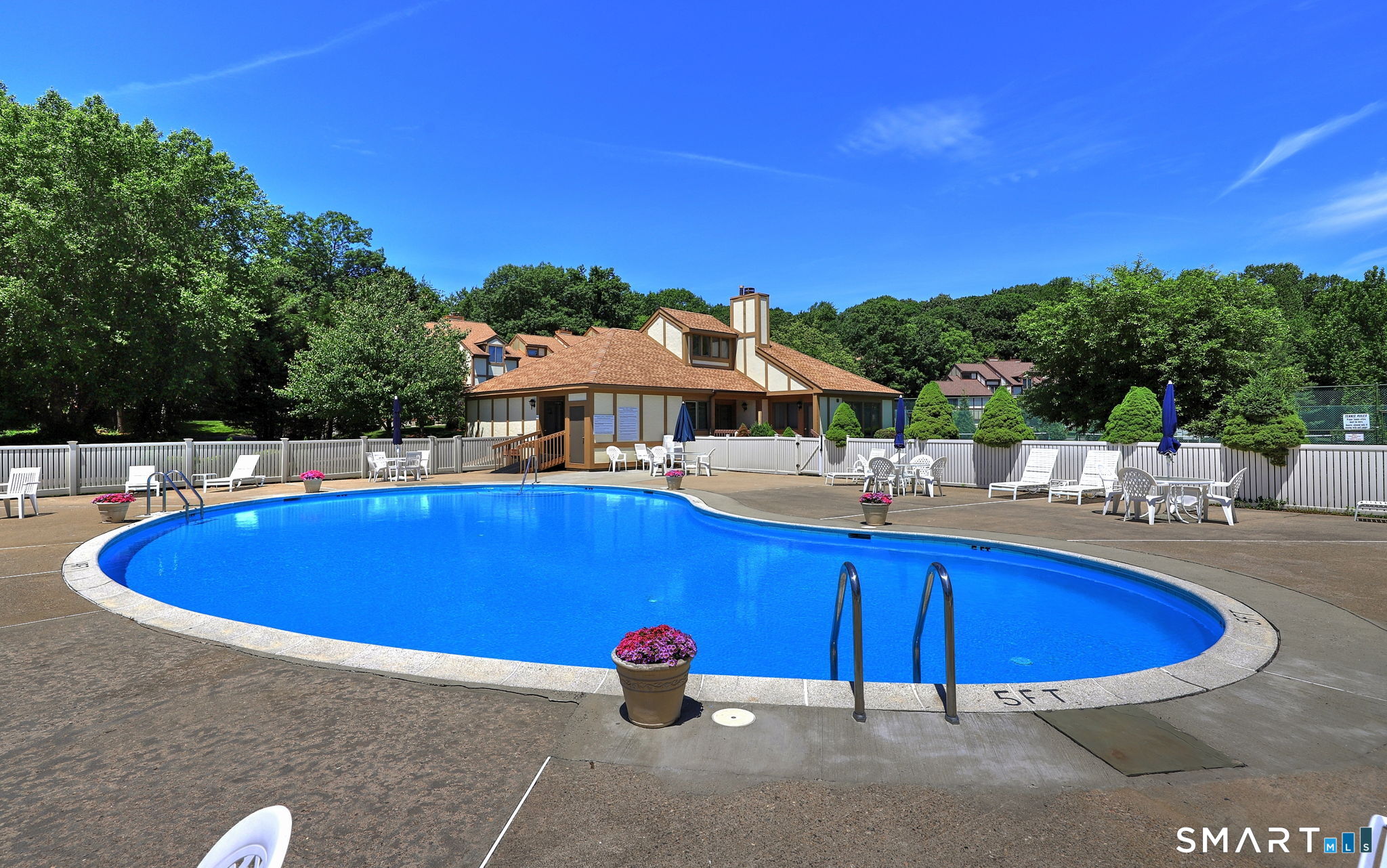 3rd image of 690 Forest Rd #482, West Haven, CT 06516 | MLS# 24199798