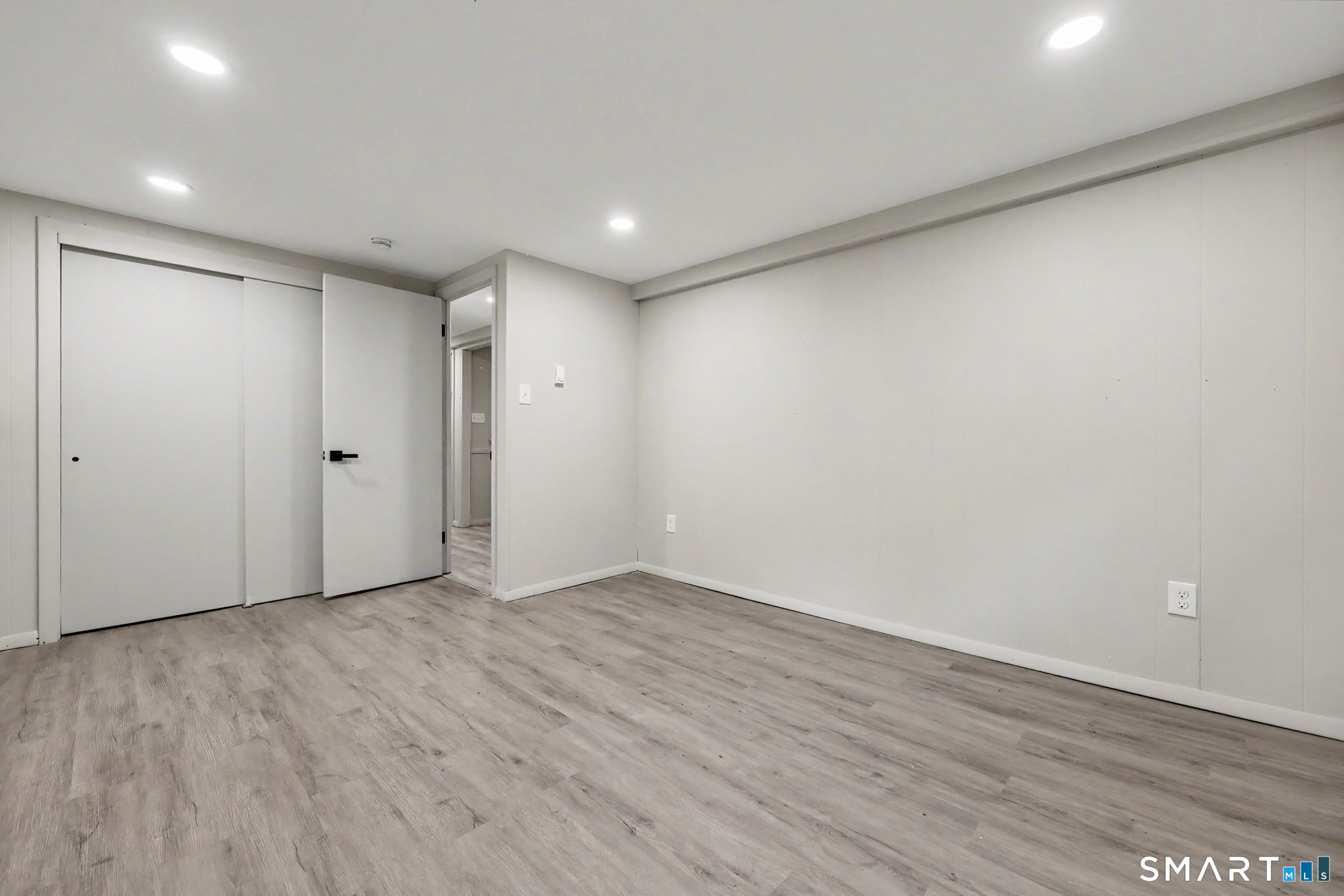 1 Winfield Avenue photo 33
