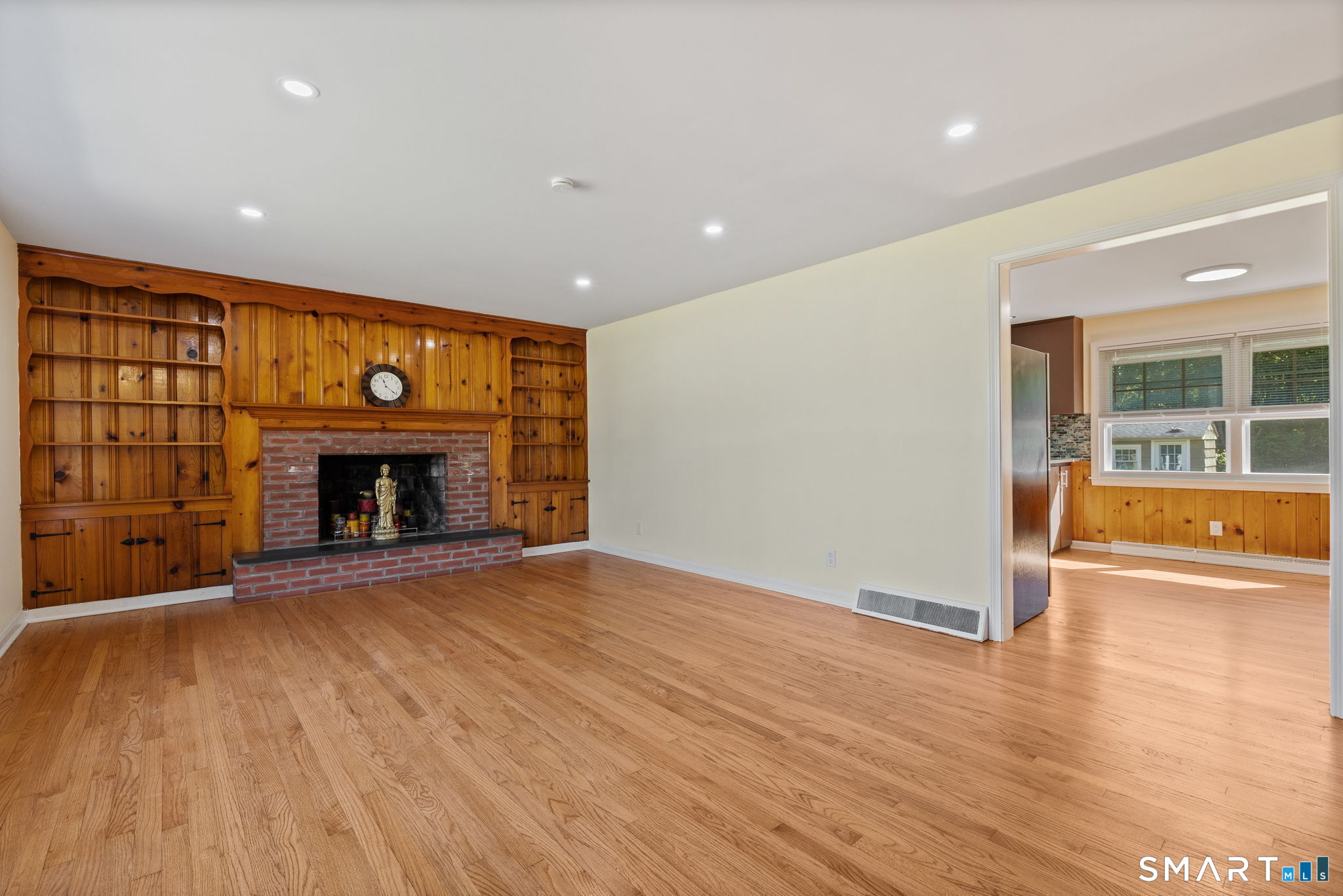 67 Hicock Drive photo 4