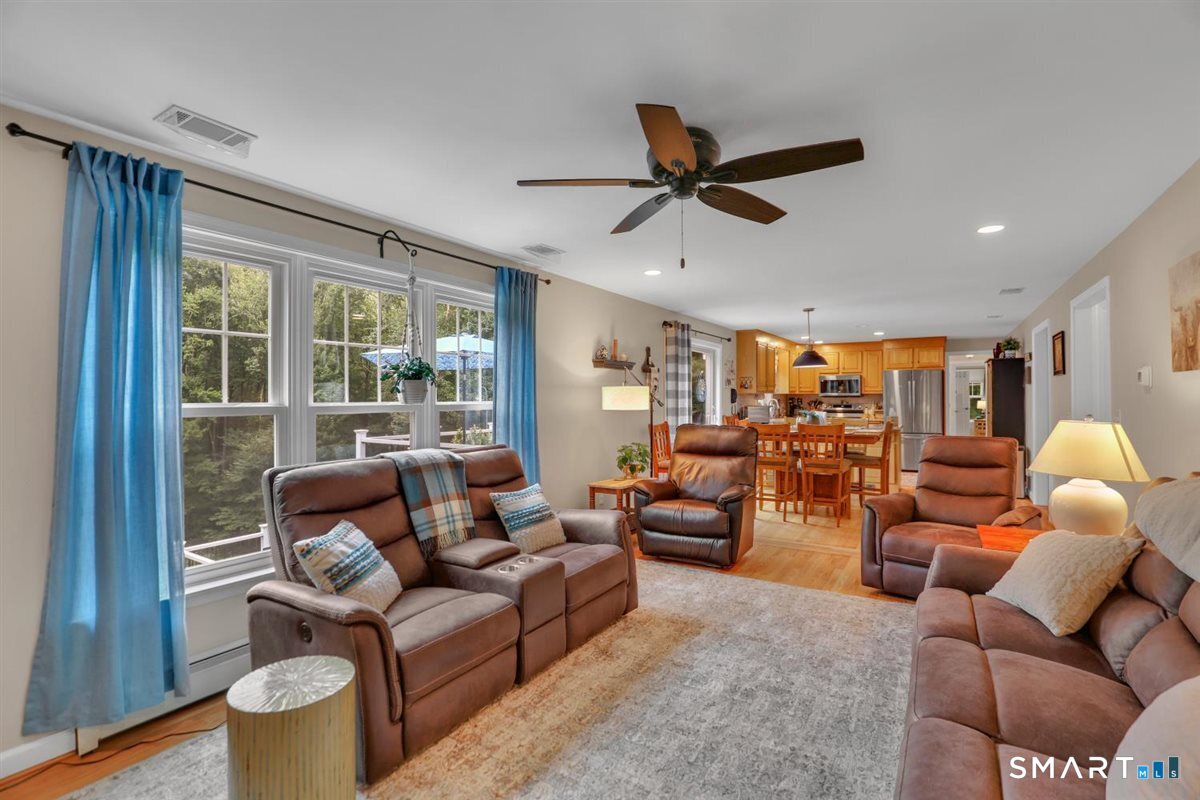 37 Woodfields Drive photo 12