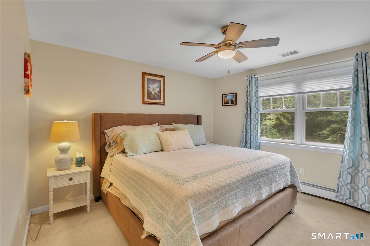 37 Woodfields Drive photo 27