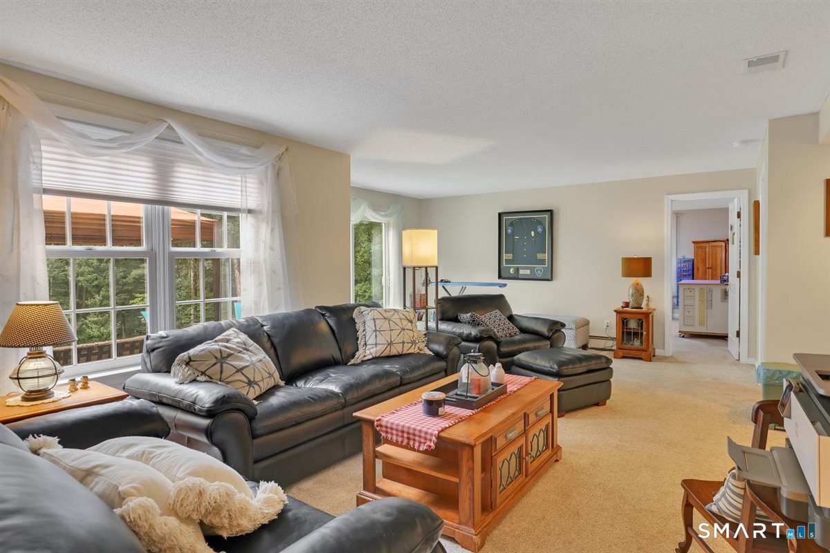 37 Woodfields Drive photo 31