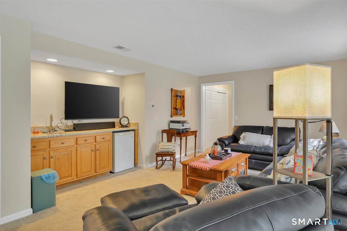 37 Woodfields Drive photo 32