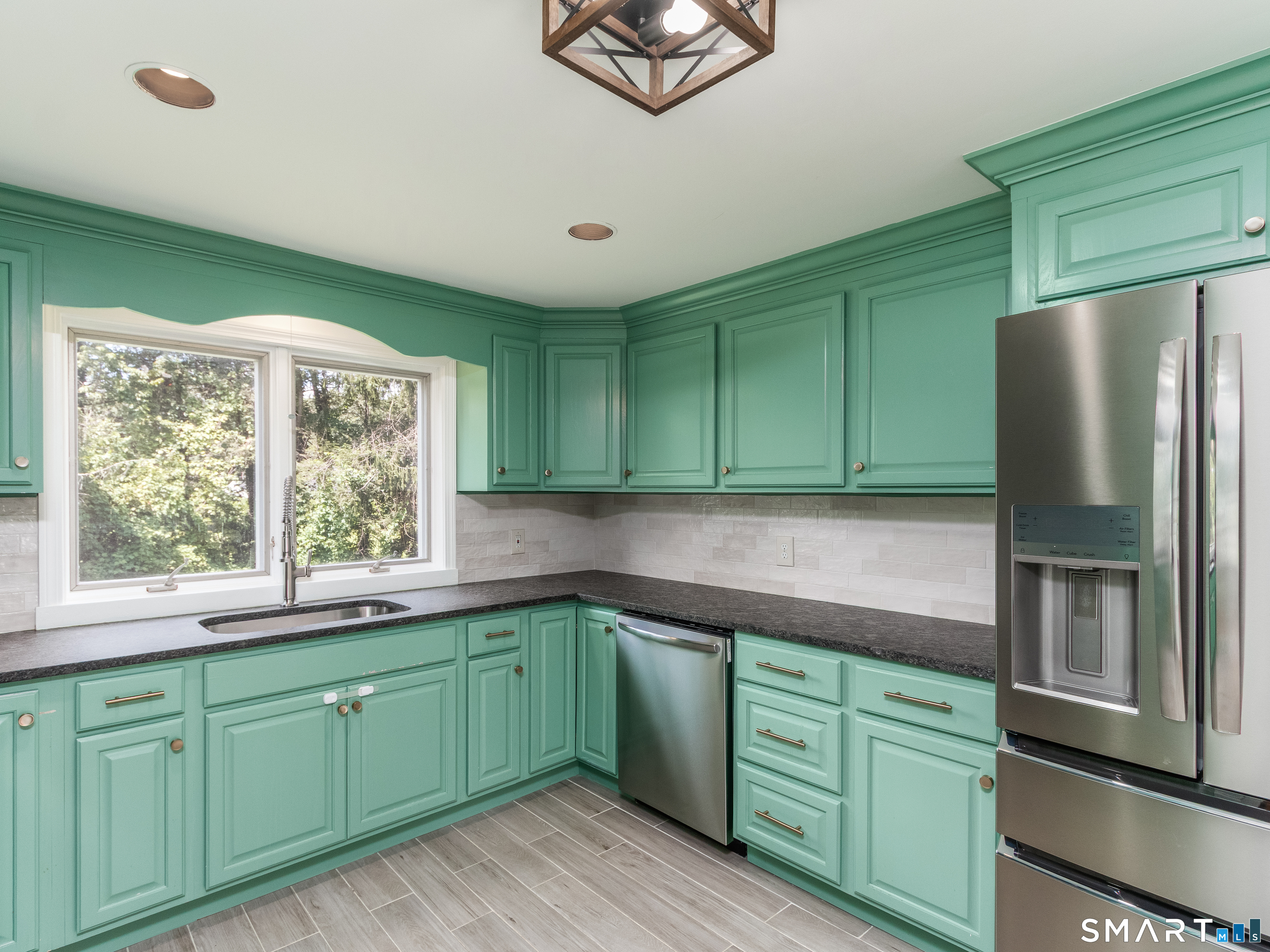 1690 Ridge Road photo 14
