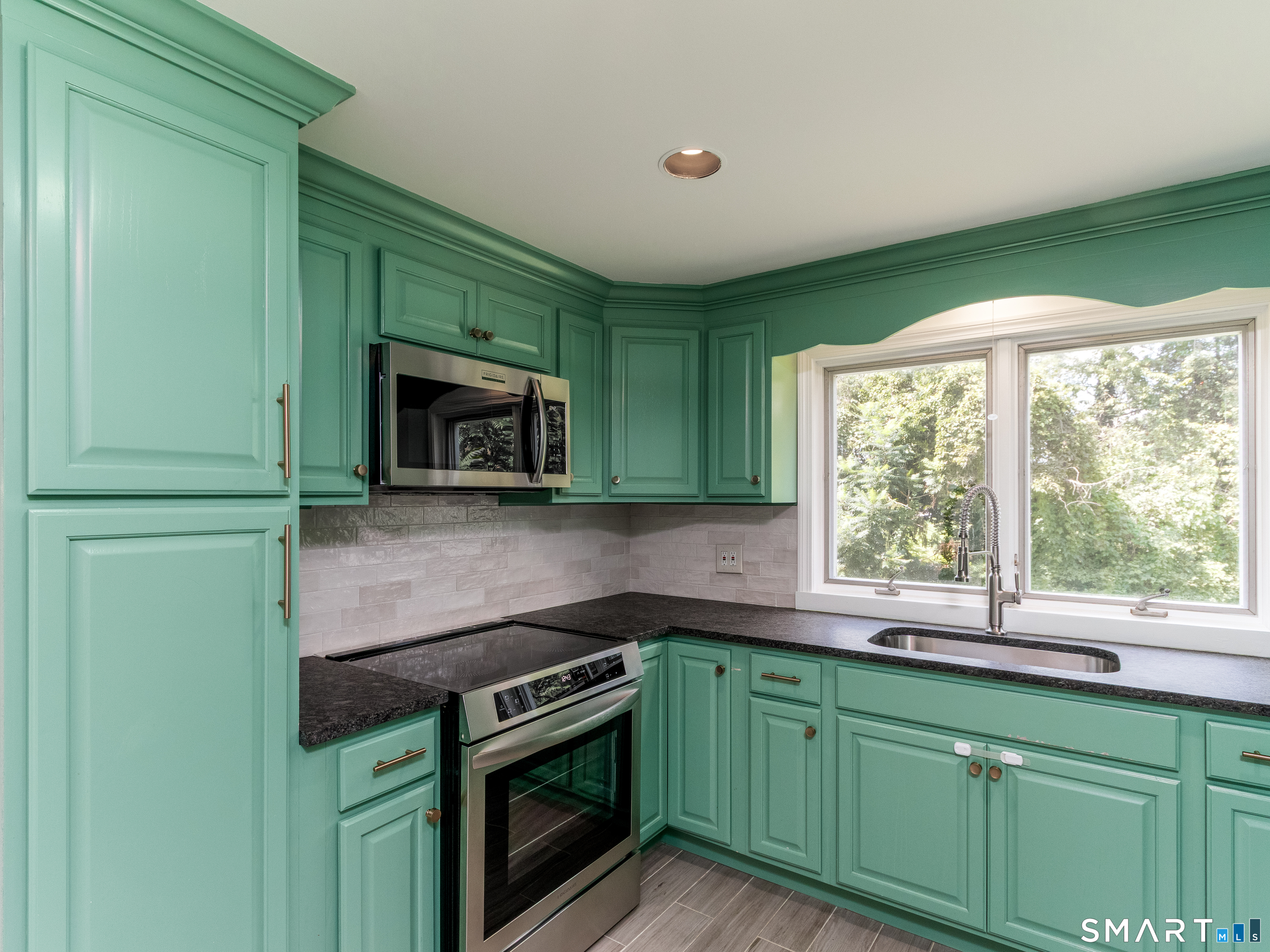 1690 Ridge Road photo 16
