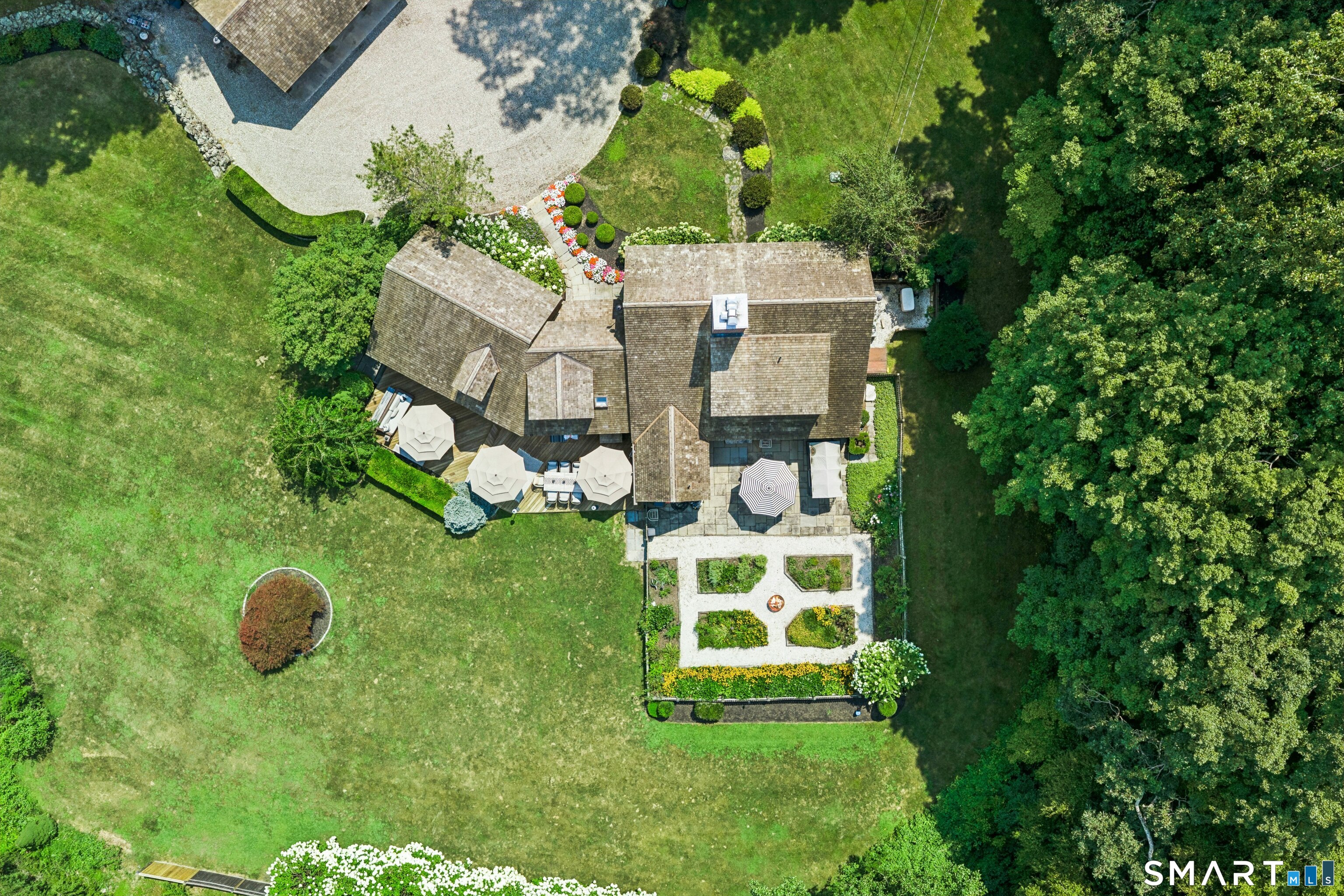 130 Freeborn Road photo 37