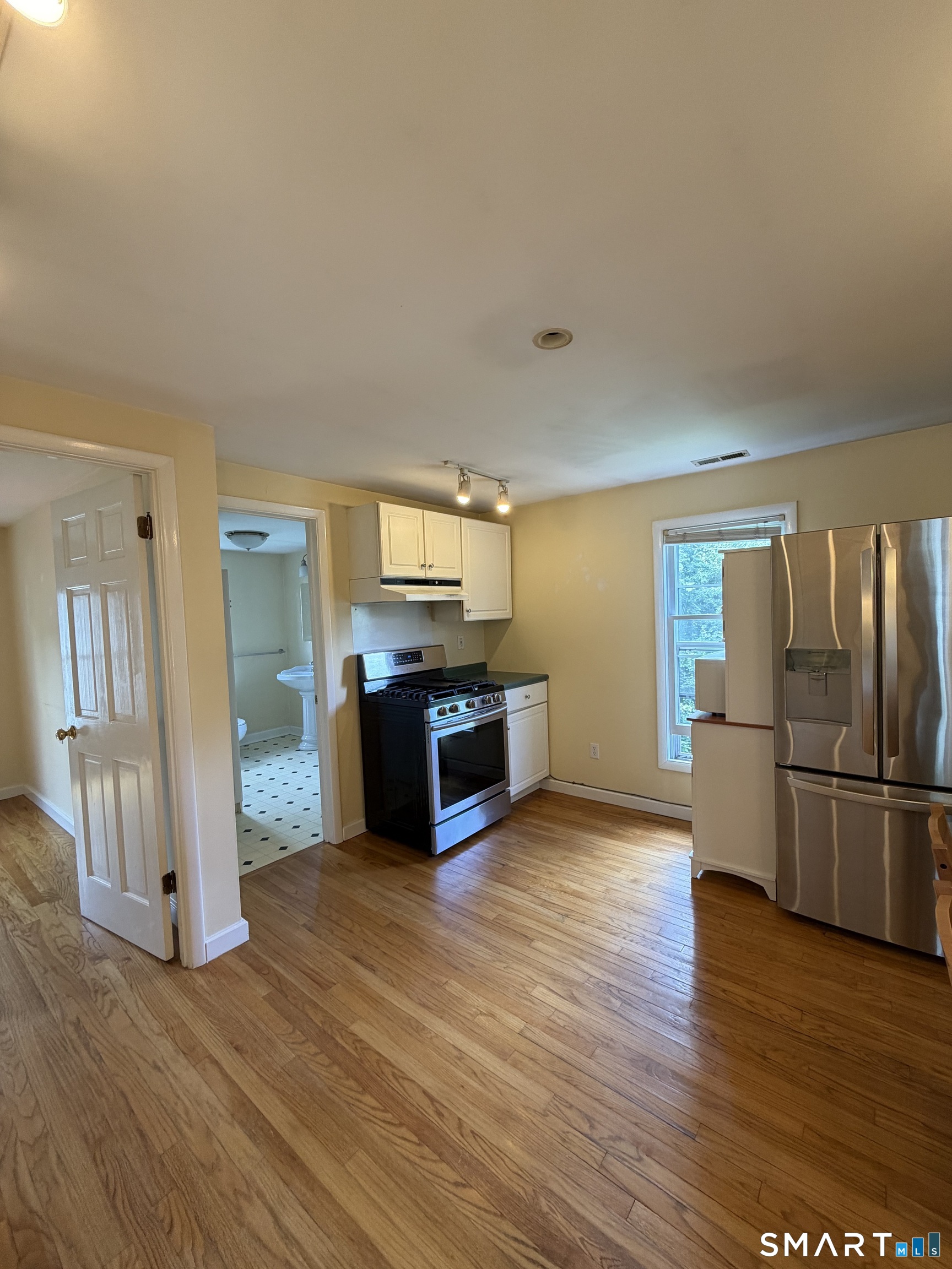 28 Davis Street Unit #2 photo 15
