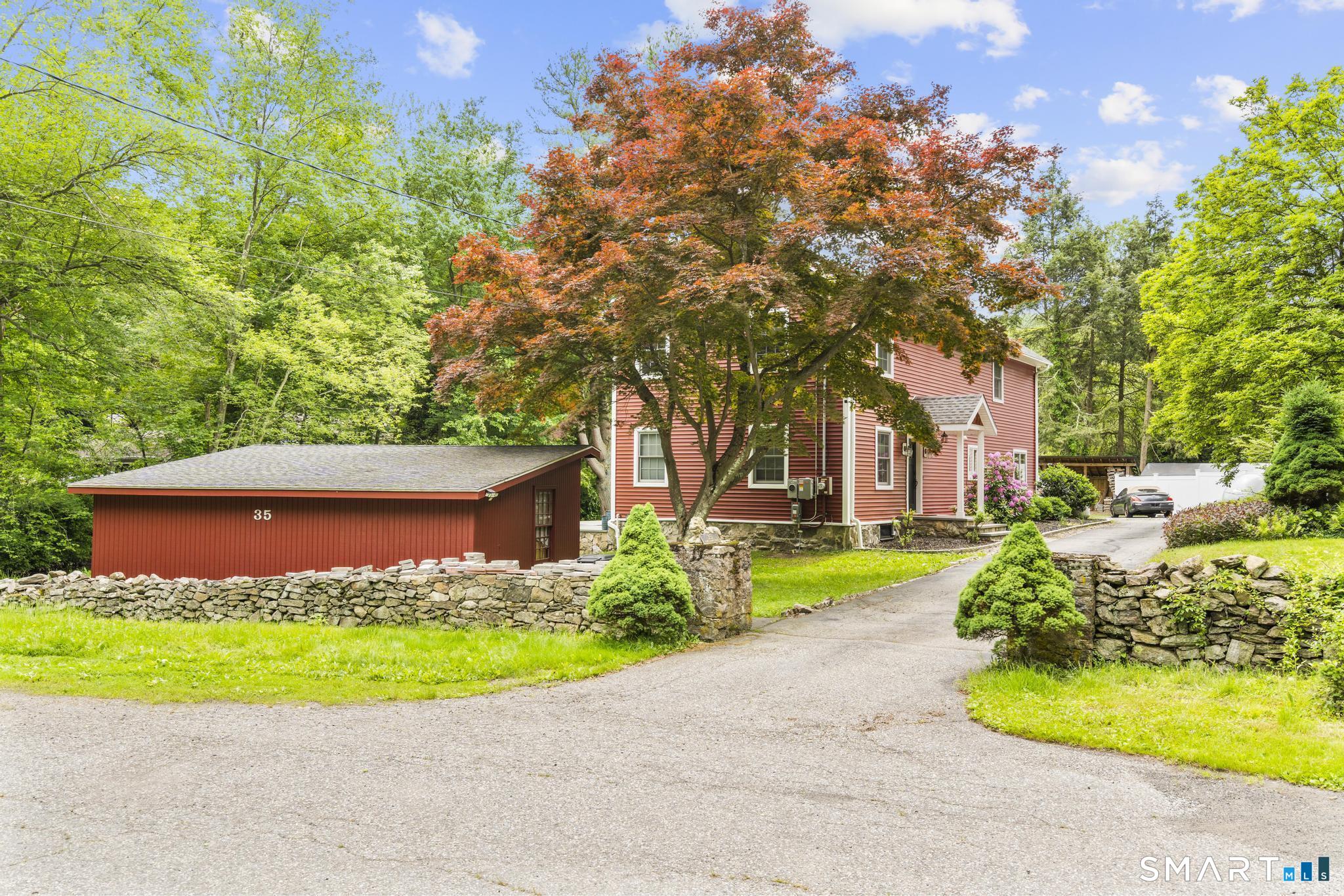 35 Armstrong Road photo 5