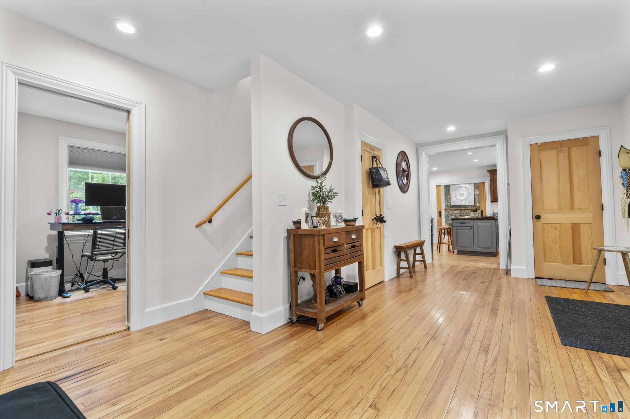 35 Armstrong Road photo 7