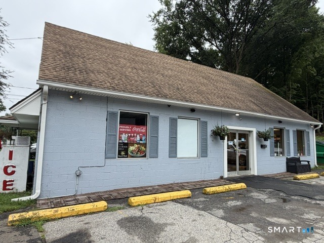 132 New Haven Road photo 4