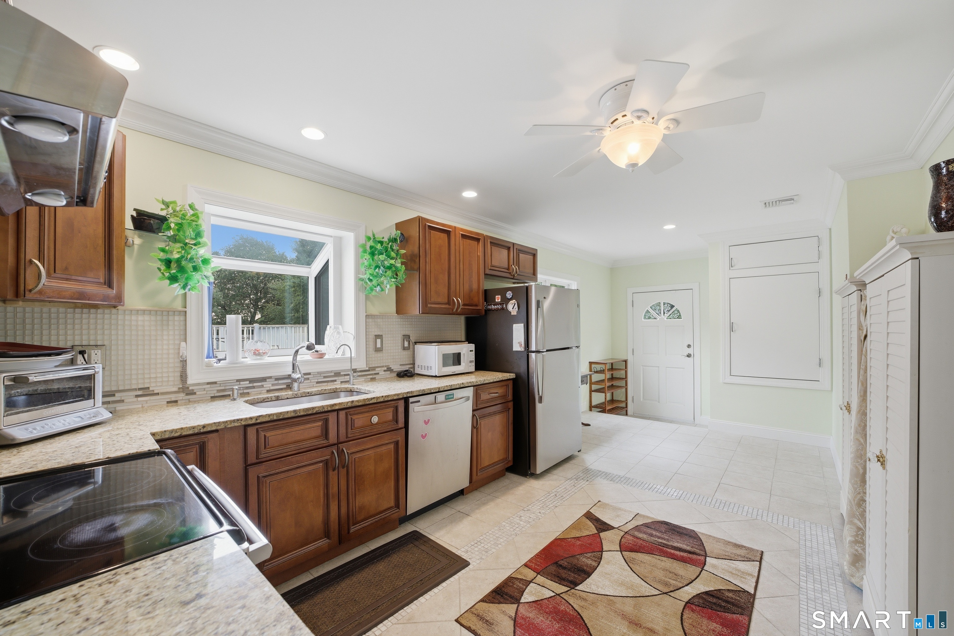 22 Lyon Avenue photo 11