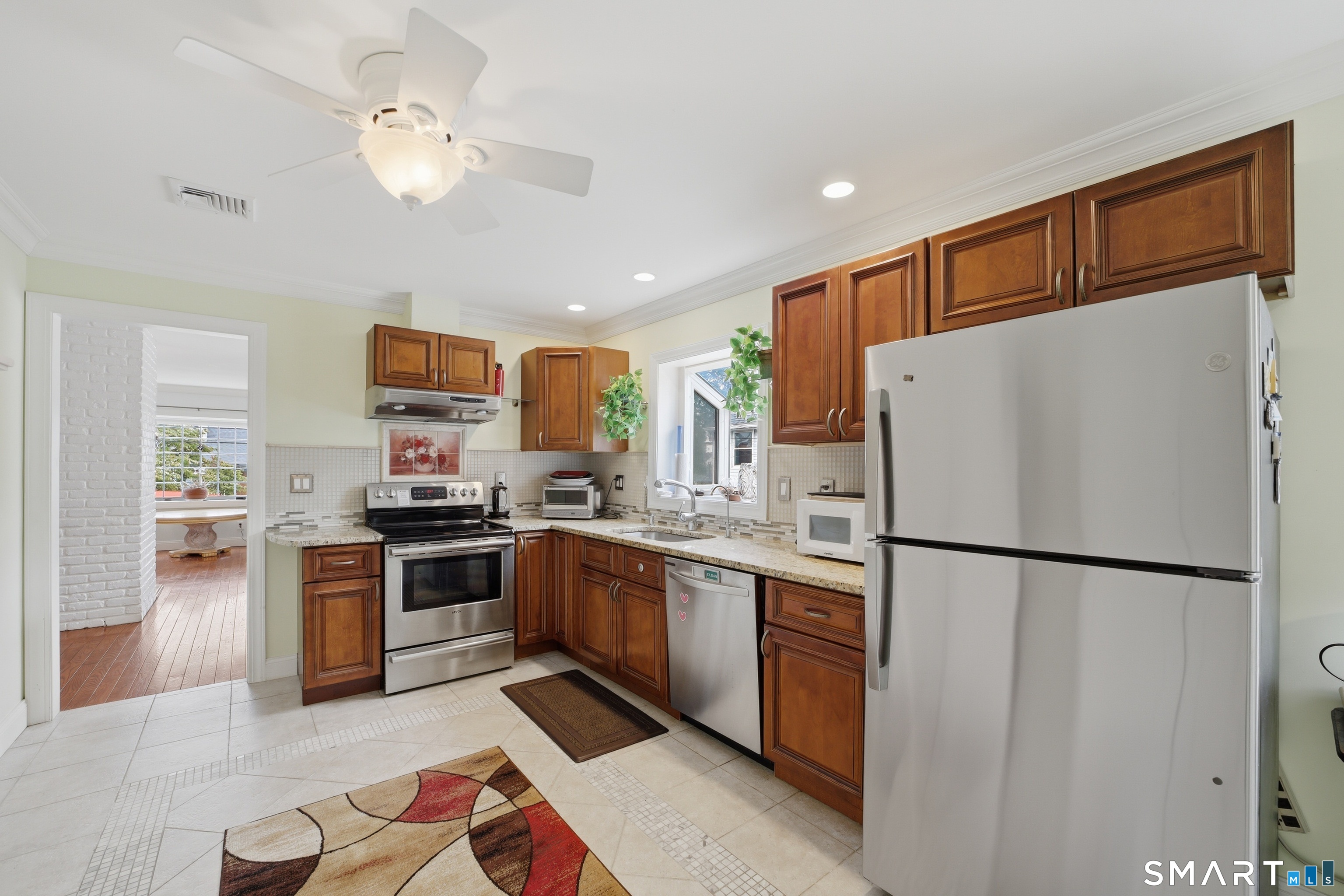 22 Lyon Avenue photo 12