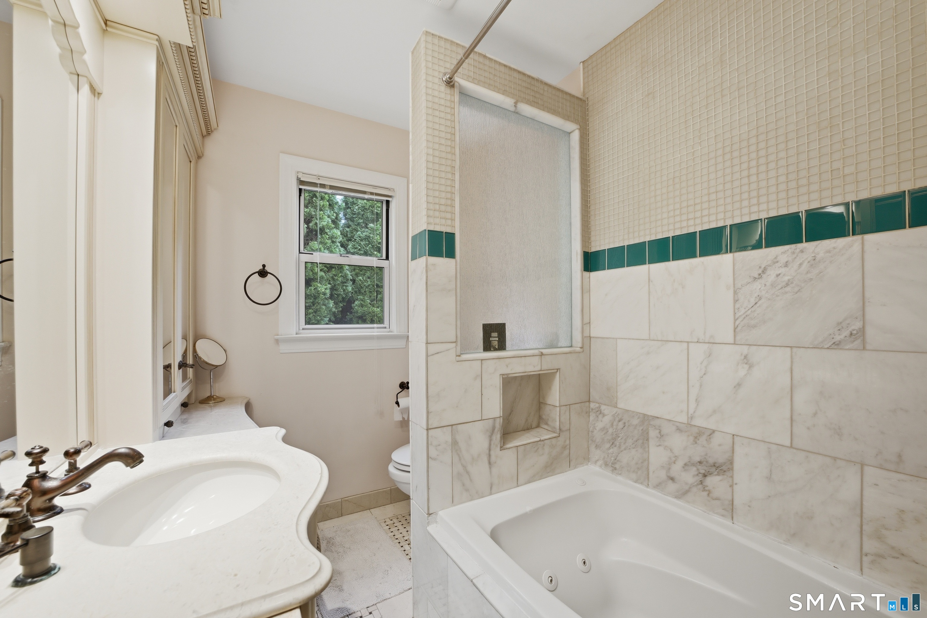 22 Lyon Avenue photo 17