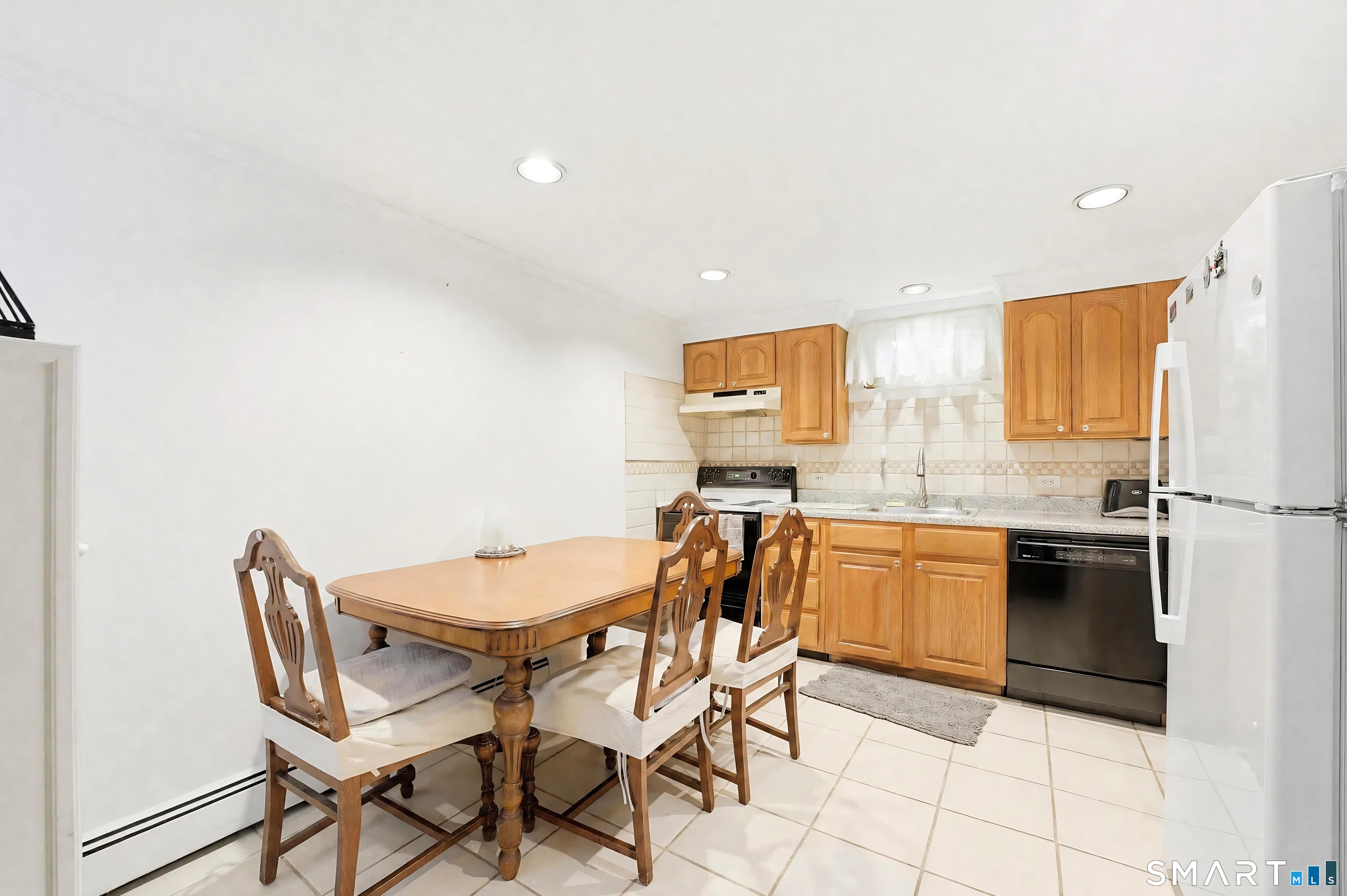 22 Lyon Avenue photo 19