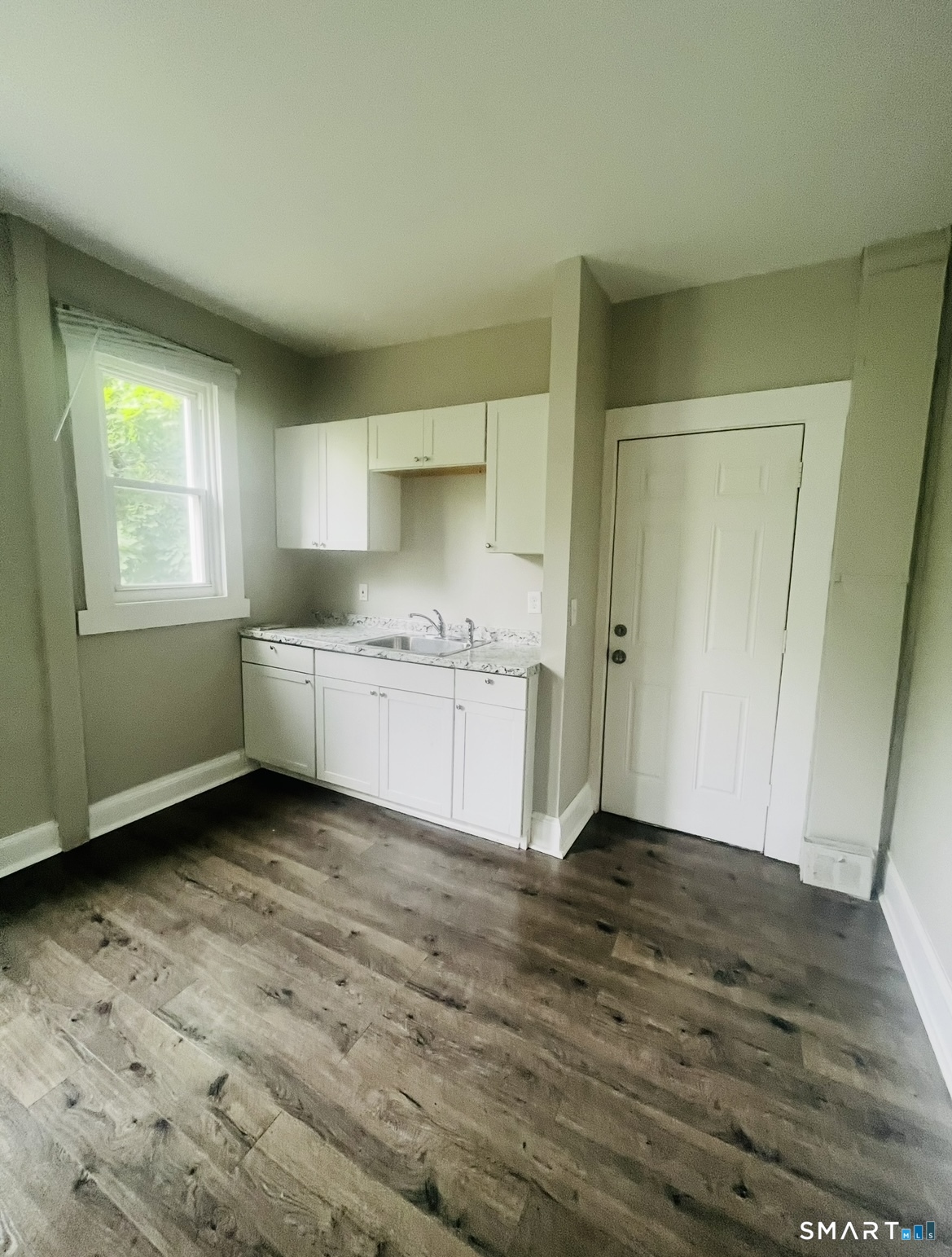 622 Winchester Avenue photo 8