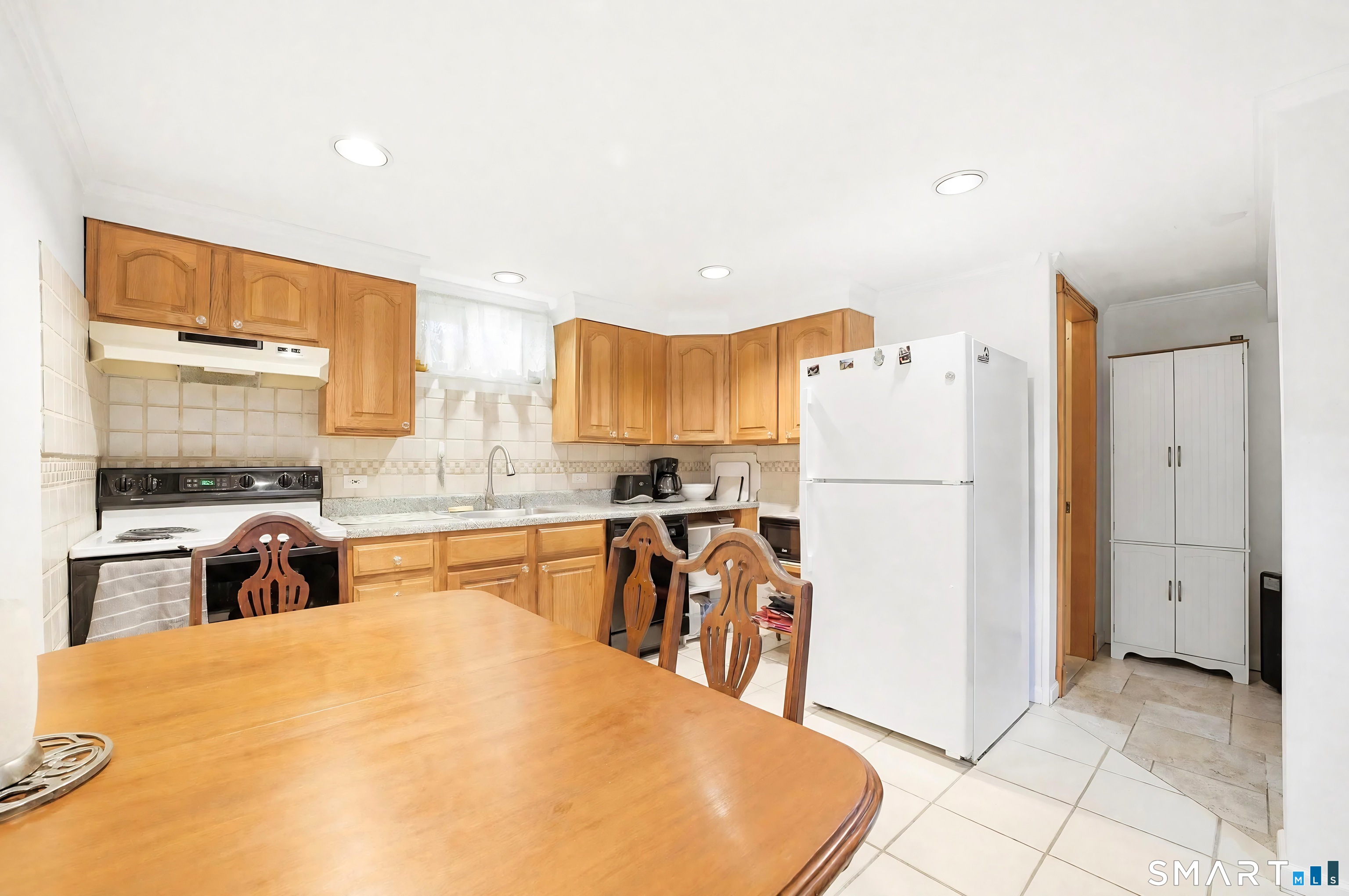 22 Lyon Avenue photo 20