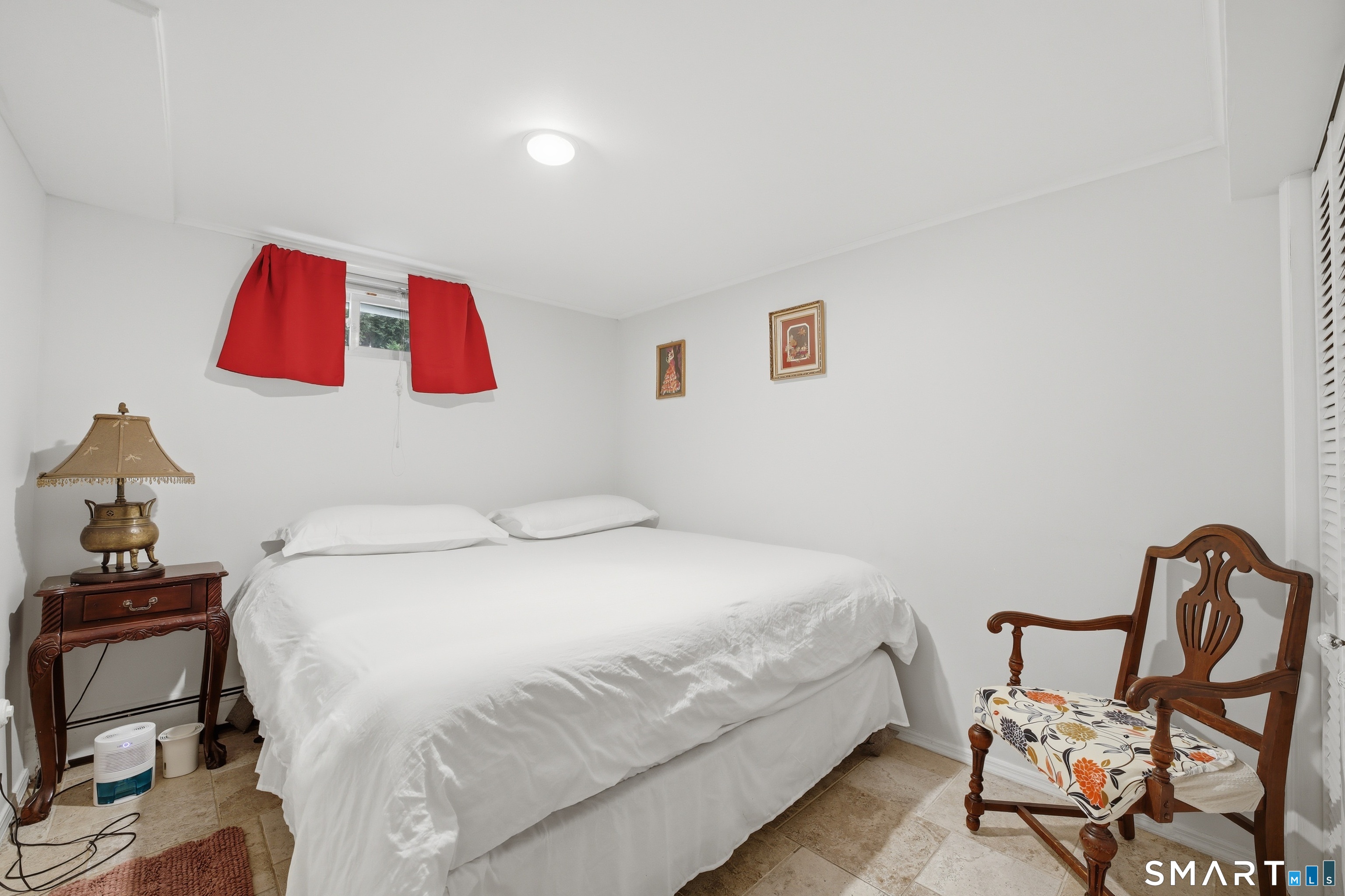 22 Lyon Avenue photo 23