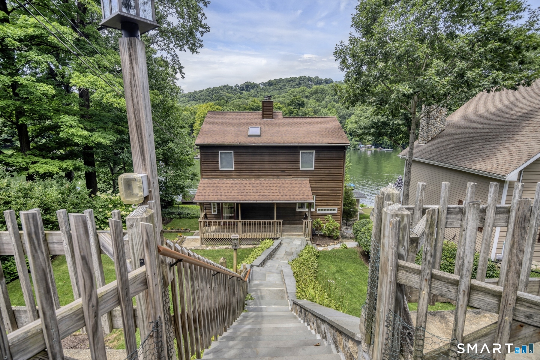 11 Candlewood Road photo 3