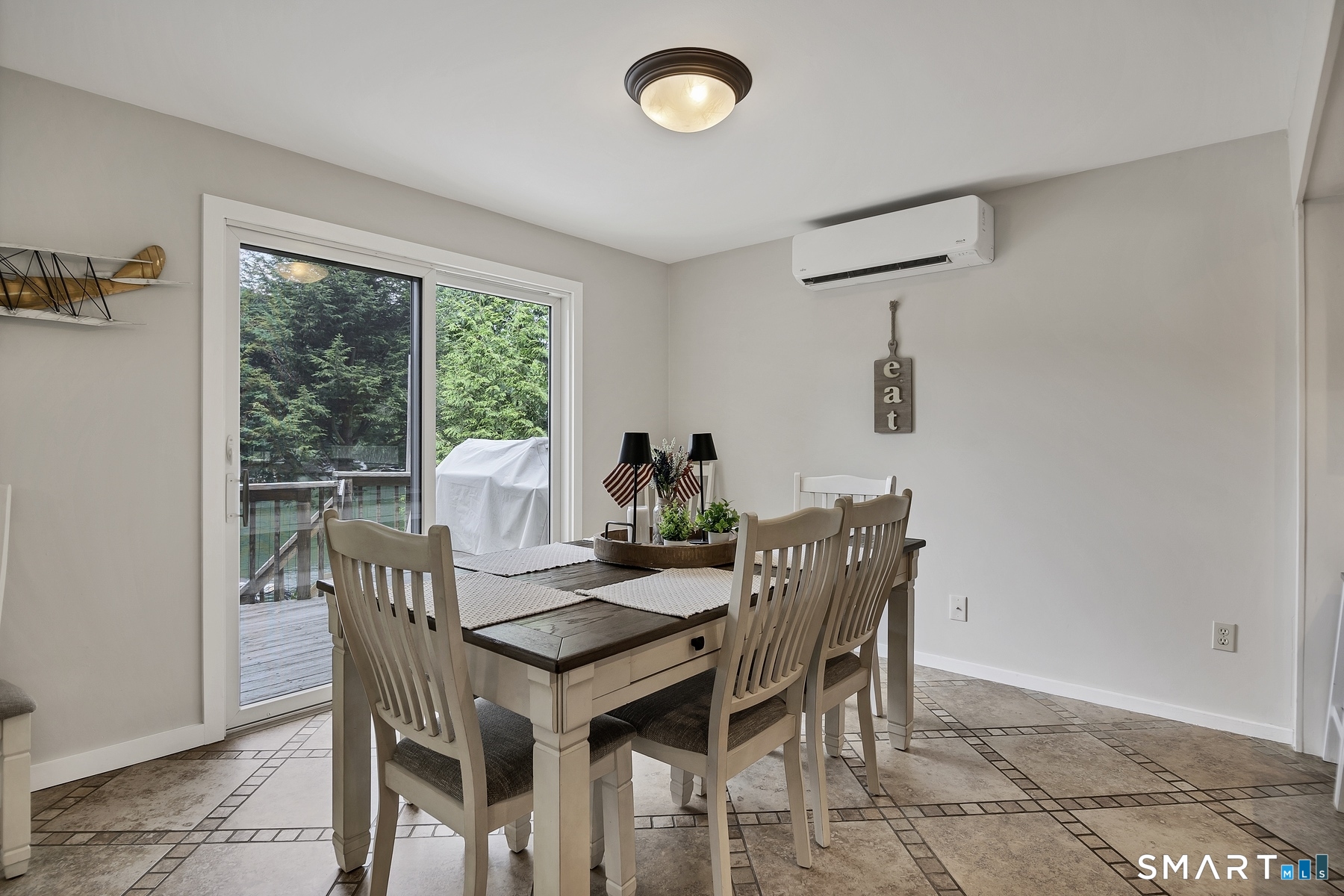11 Candlewood Road photo 9