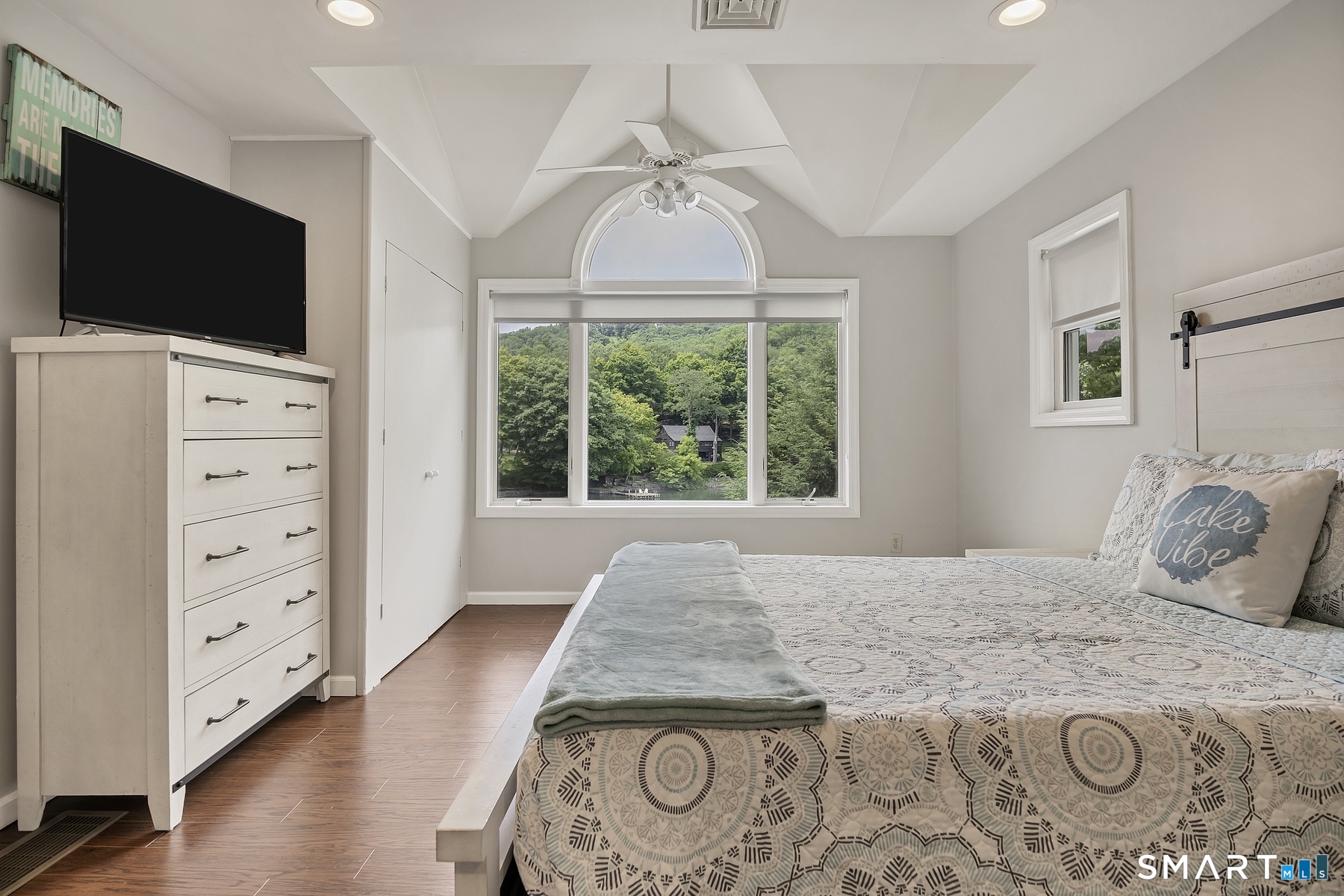 11 Candlewood Road photo 17