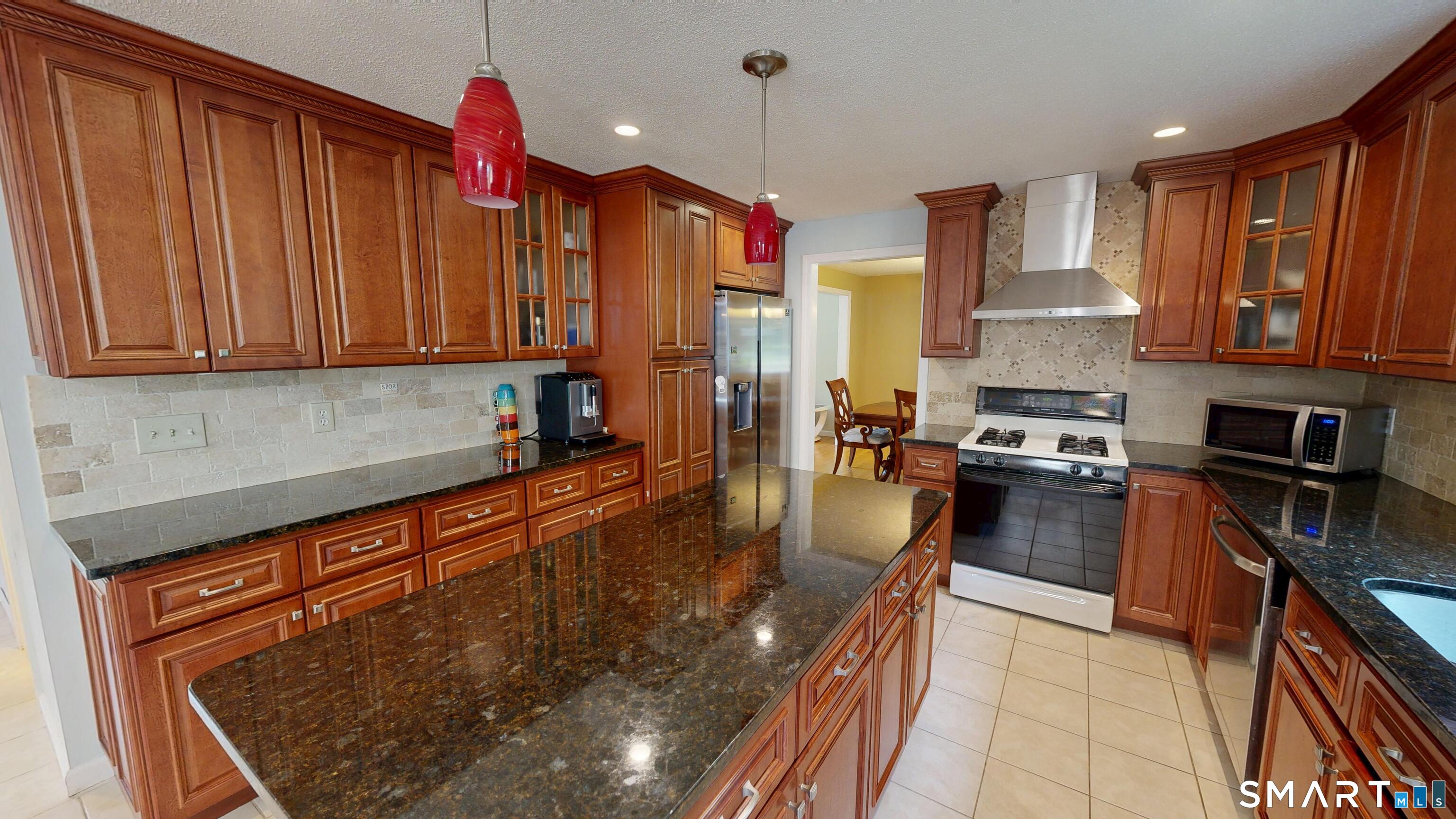 7 Deepwood Drive photo 13