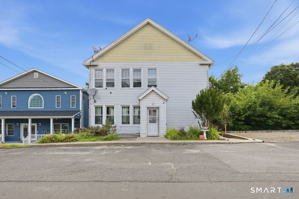 1st image of 33 Vista Pl, Waterbury, CT 06708 | MLS# 24199045