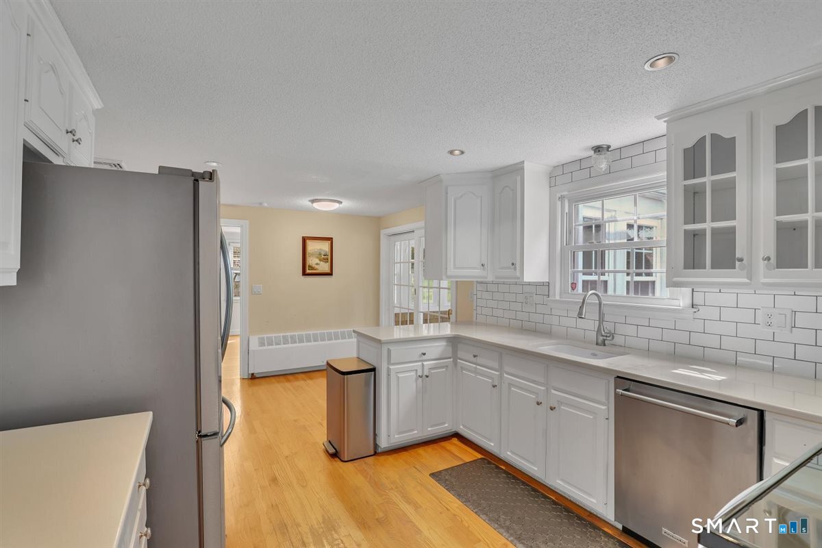 117 Hyde Road photo 12