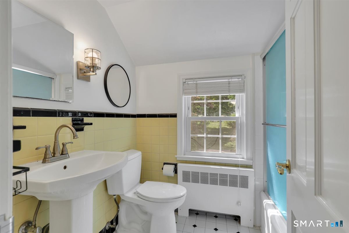 117 Hyde Road photo 23