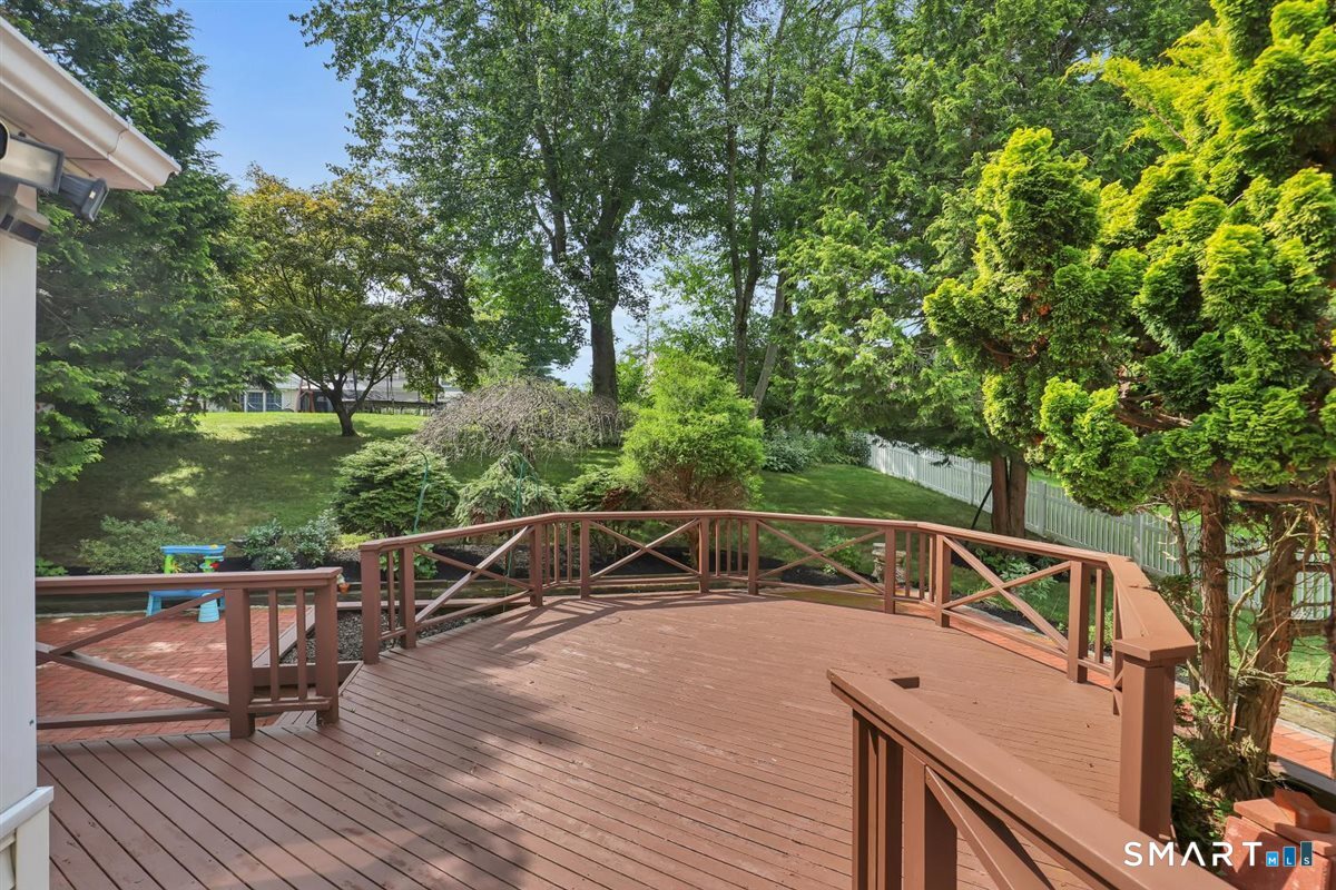 117 Hyde Road photo 33