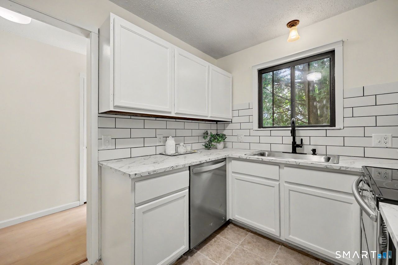 485 Heritage Village Unit #A photo 12